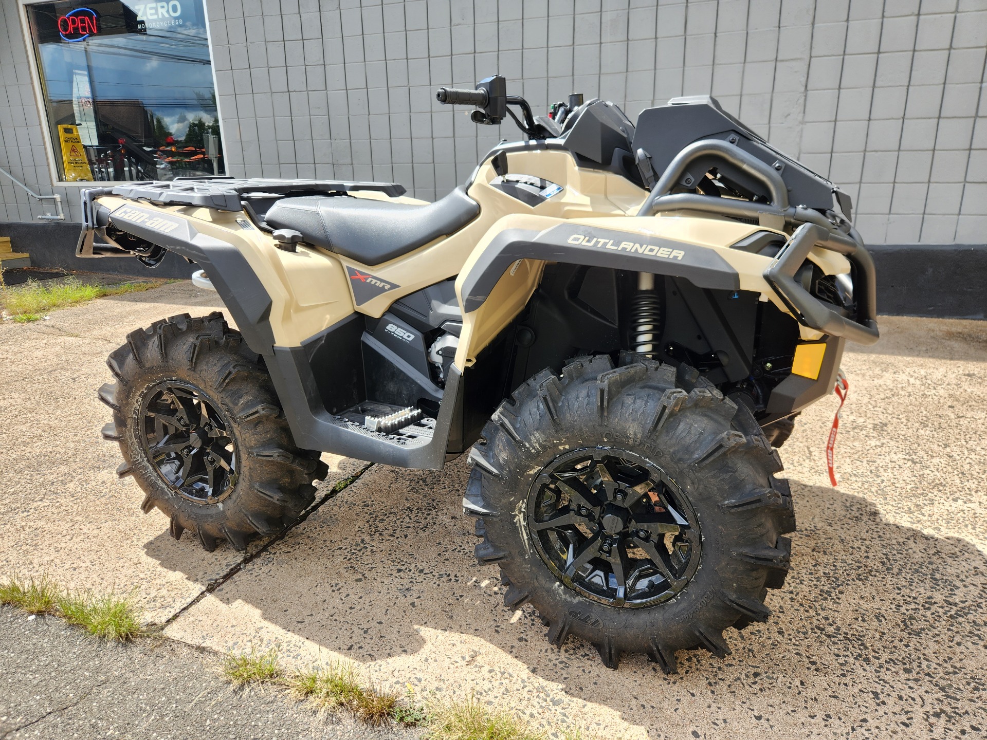 2022 Can-Am Outlander X MR 850 in Enfield, Connecticut - Photo 1