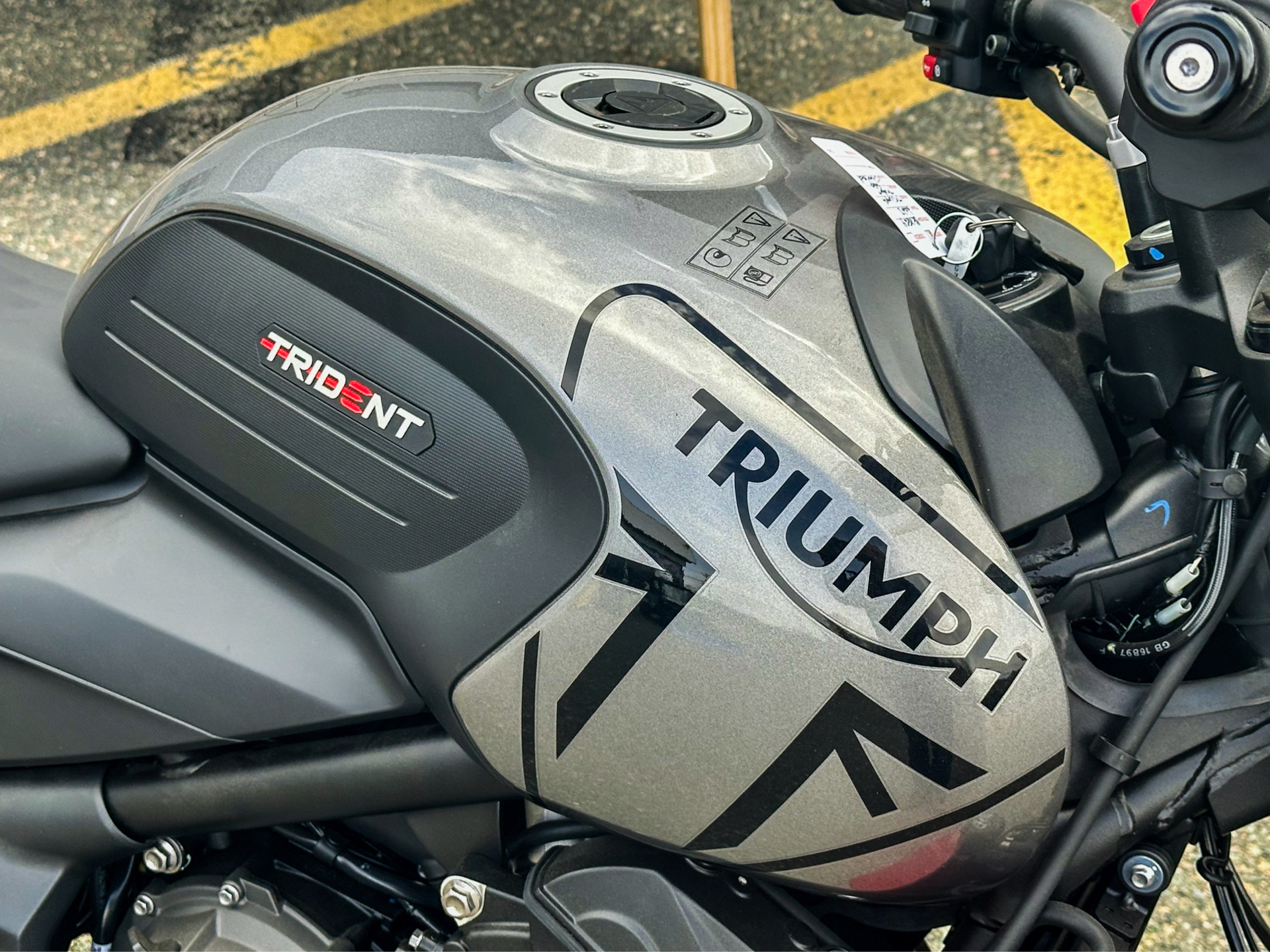 2023 Triumph Trident 660 in Enfield, Connecticut - Photo 38