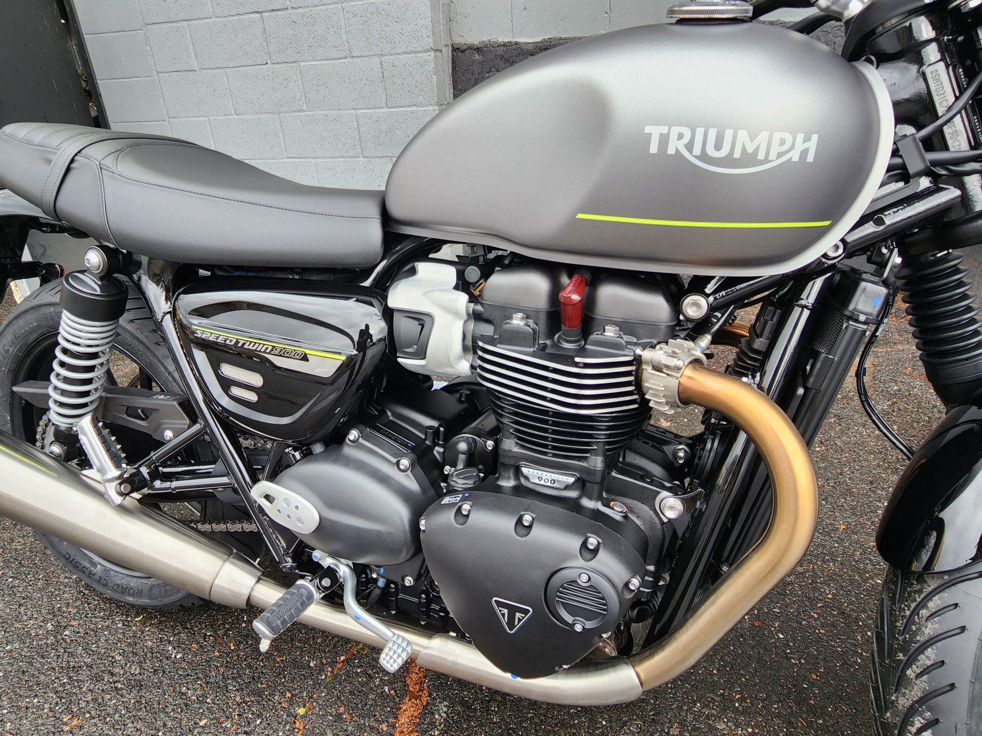 2023 Triumph Speed Twin 900 in Enfield, Connecticut - Photo 8