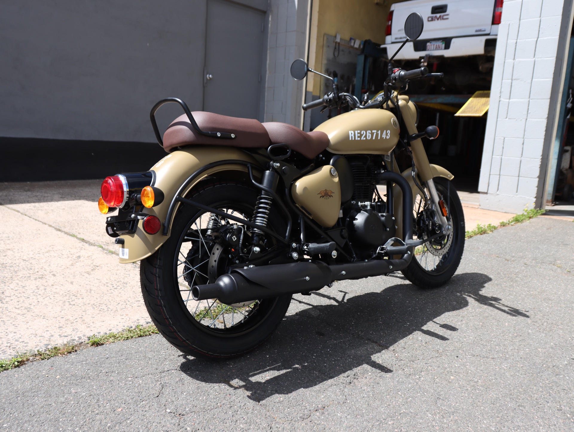 2022 Royal Enfield Classic 350 in Enfield, Connecticut - Photo 3