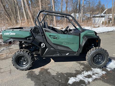 2023 Can-Am Commander DPS 700 in Enfield, Connecticut - Photo 1