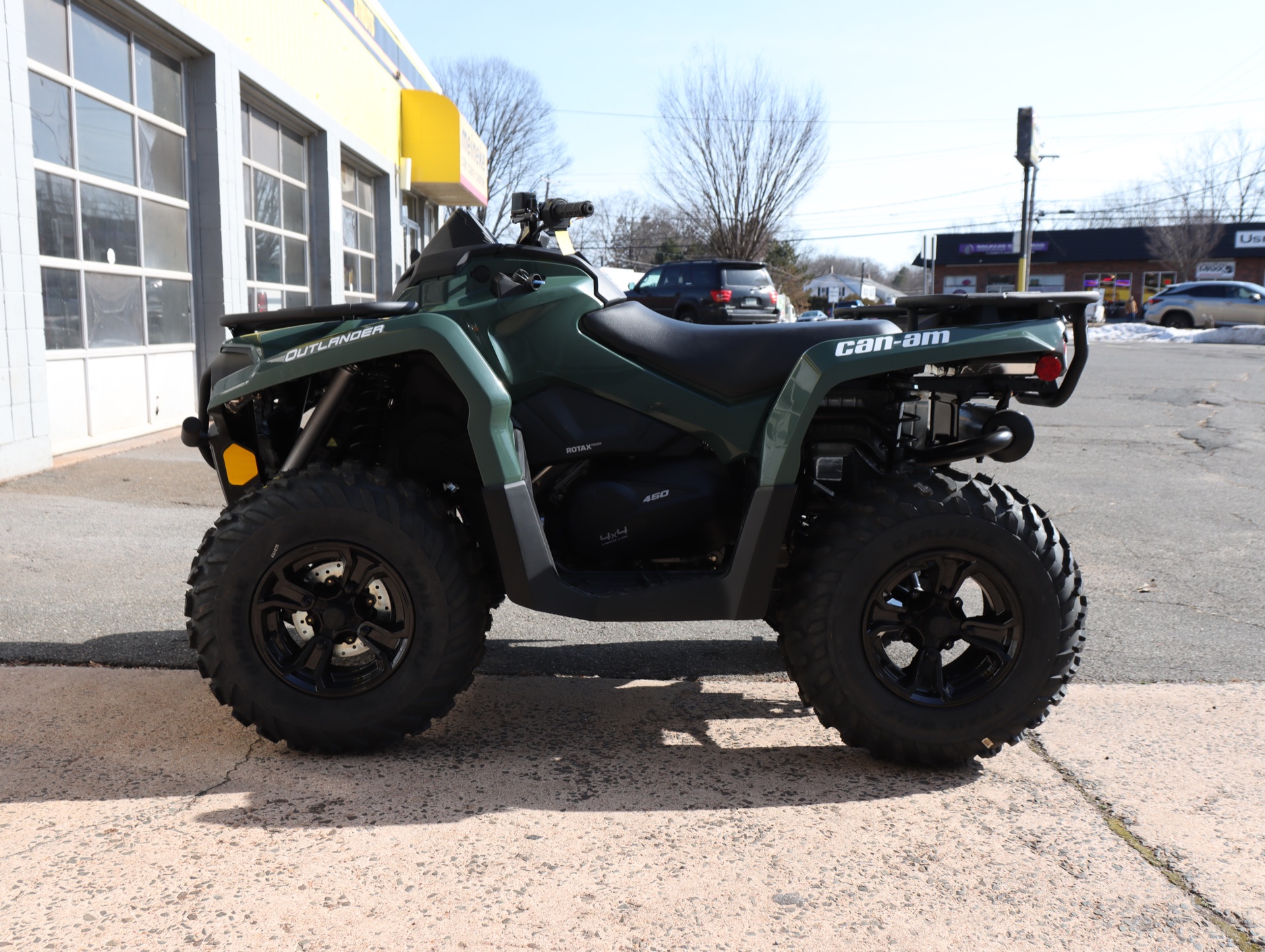 2022 Can-Am Outlander DPS 450 in Enfield, Connecticut - Photo 6