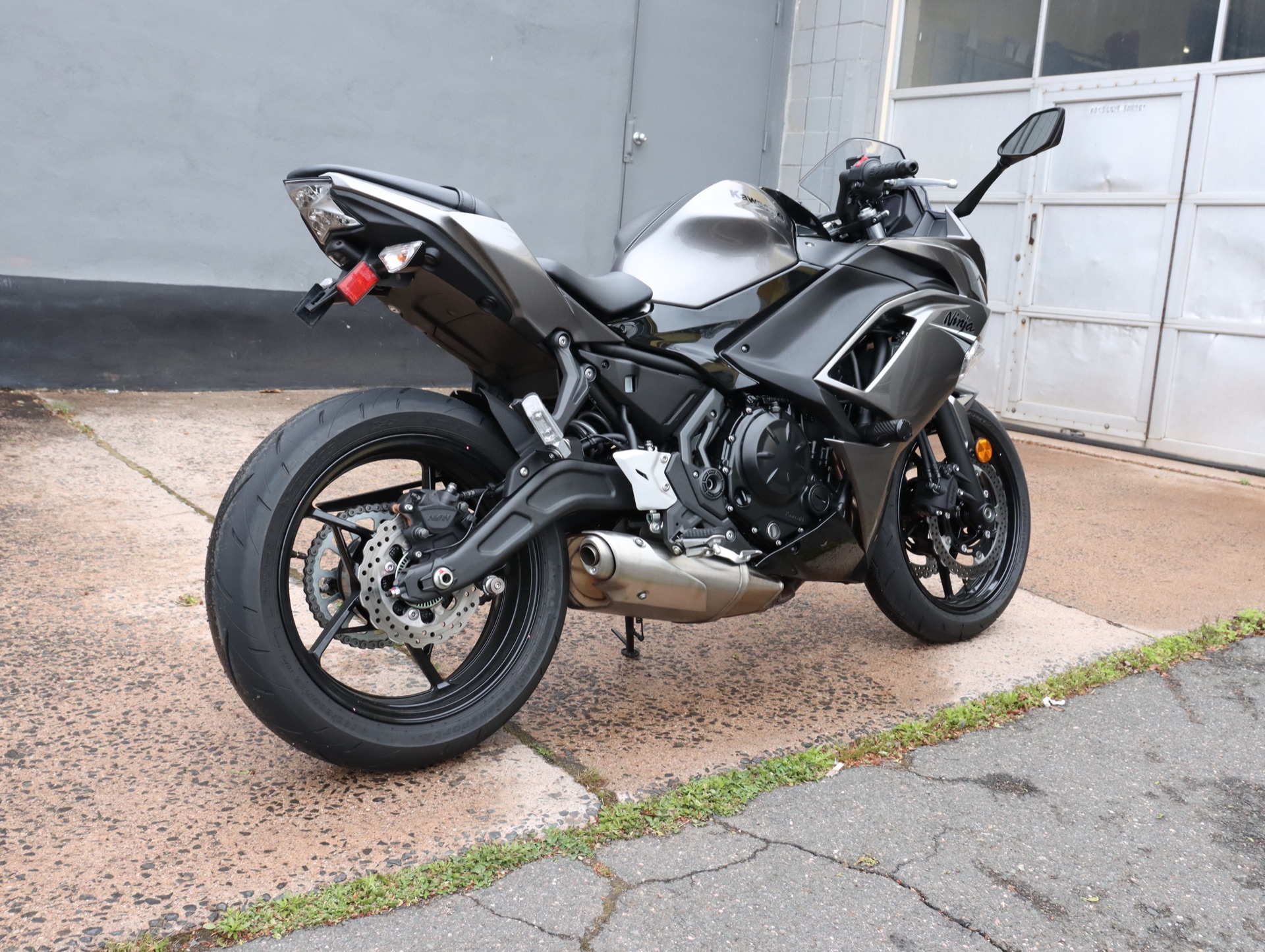 2021 Kawasaki Ninja 650 in Enfield, Connecticut - Photo 3