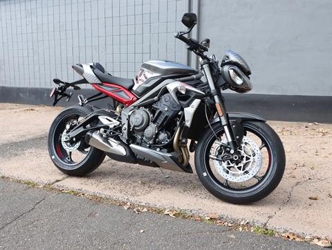 triumph street triple 2022 black