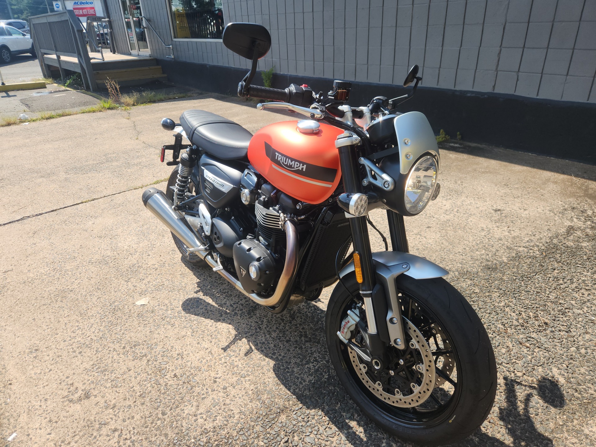 2023 Triumph Speed Twin 1200 in Enfield, Connecticut - Photo 2