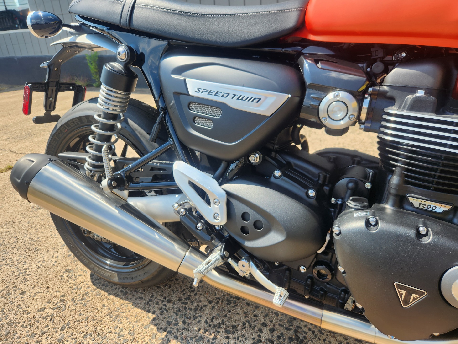 2023 Triumph Speed Twin 1200 in Enfield, Connecticut - Photo 8