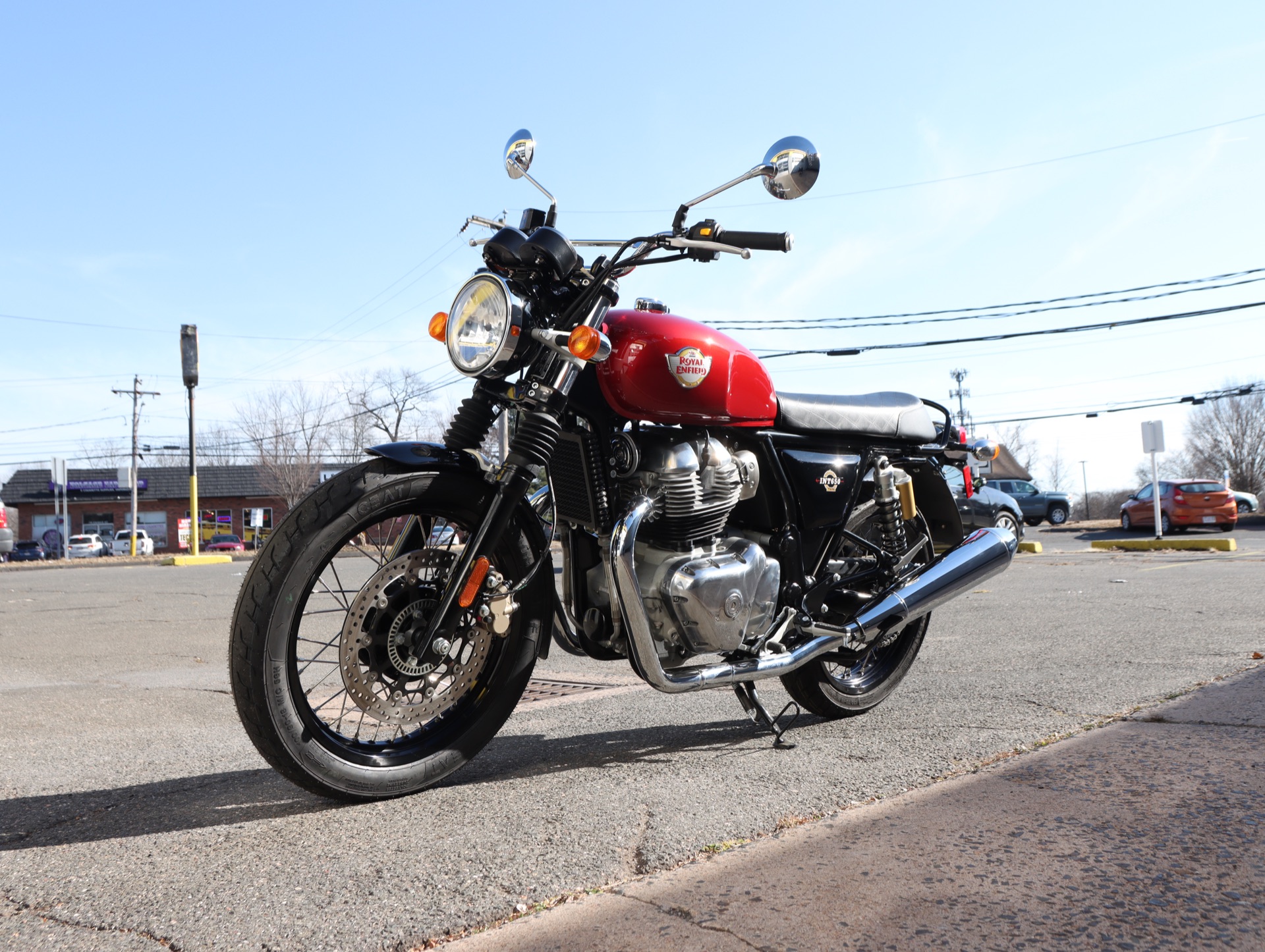 2022 Royal Enfield INT650 in Enfield, Connecticut - Photo 8
