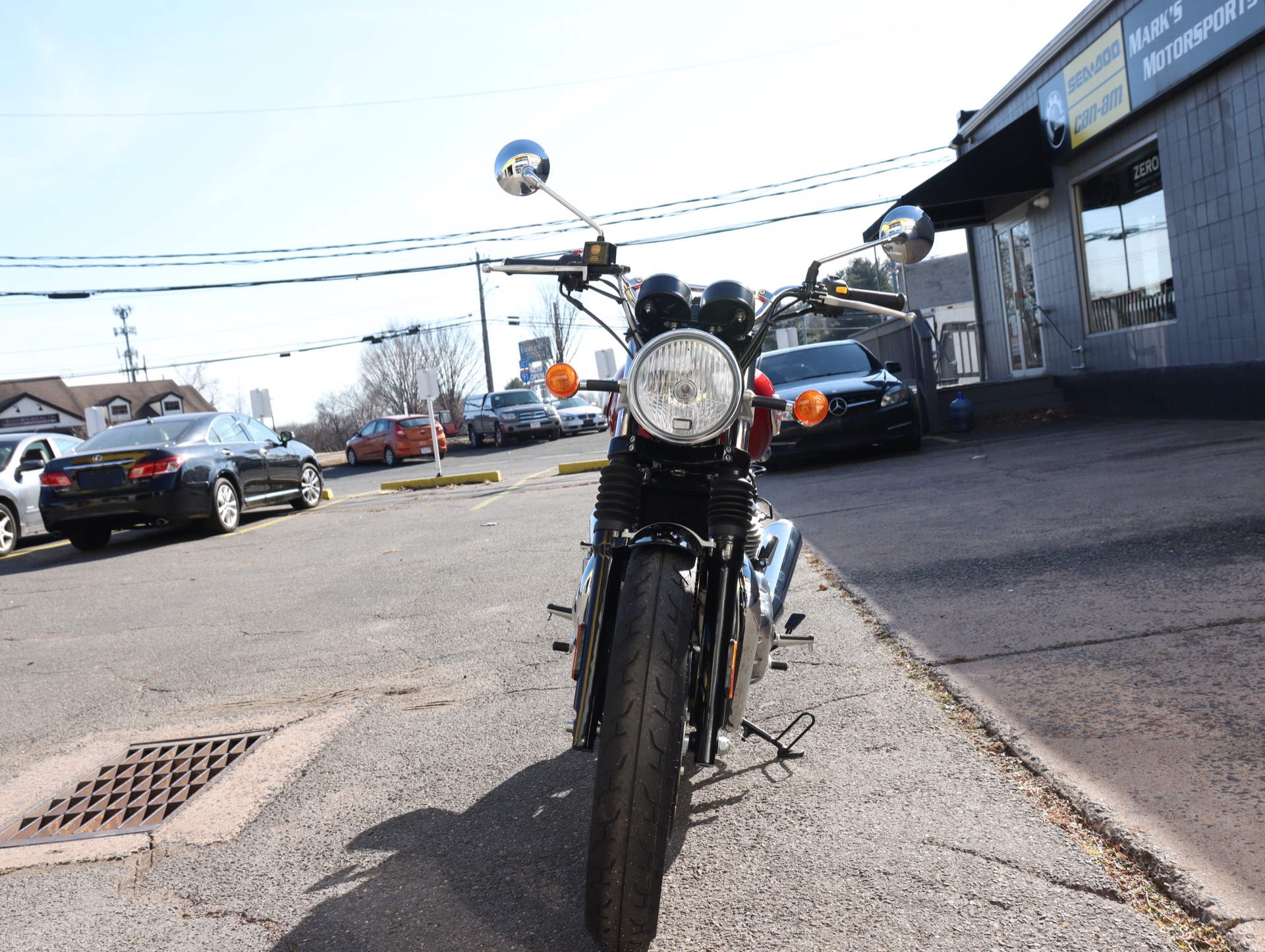 2022 Royal Enfield INT650 in Enfield, Connecticut - Photo 9