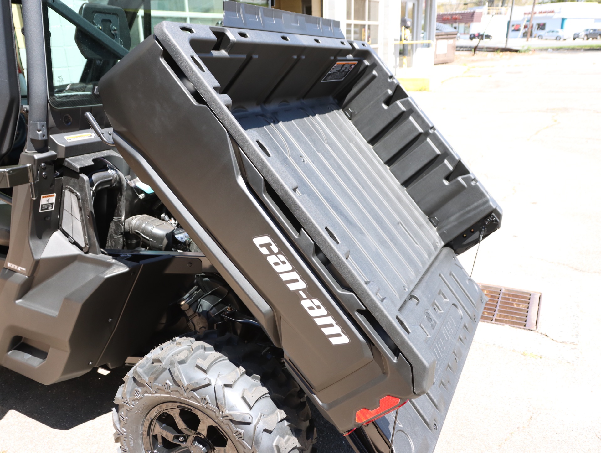 2022 Can-Am Defender in Enfield, Connecticut - Photo 22