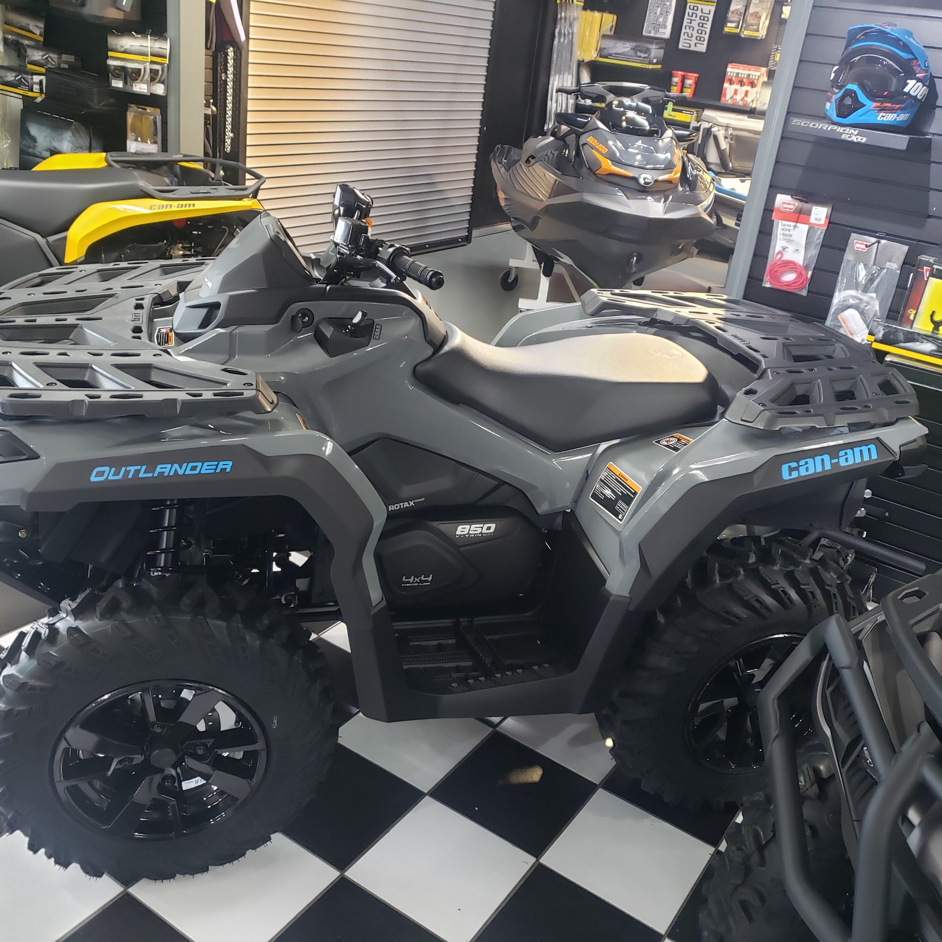 2024 Can-Am Outlander DPS 850 in Enfield, Connecticut - Photo 4