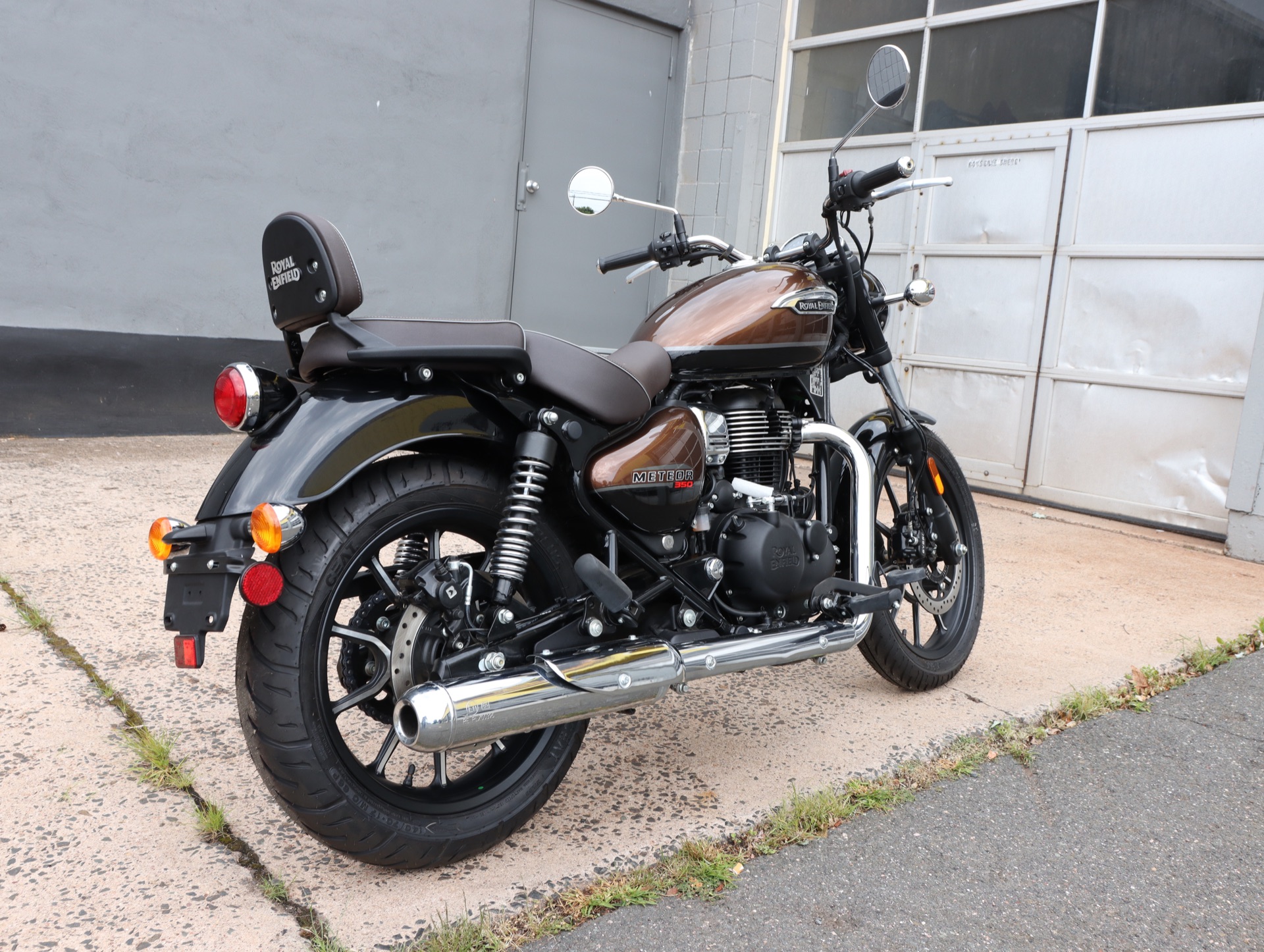 2022 Royal Enfield Meteor 350 in Enfield, Connecticut - Photo 3