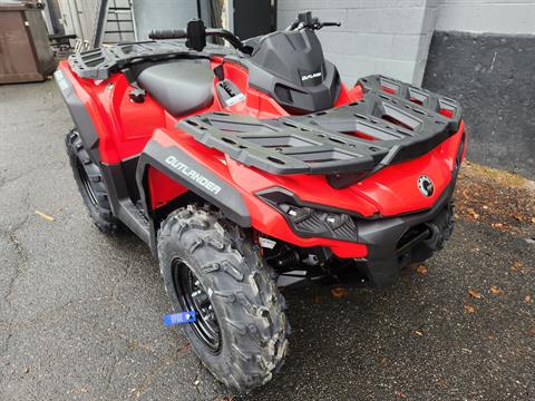 2023 Can-Am OUTLANDER 850 in Enfield, Connecticut - Photo 2