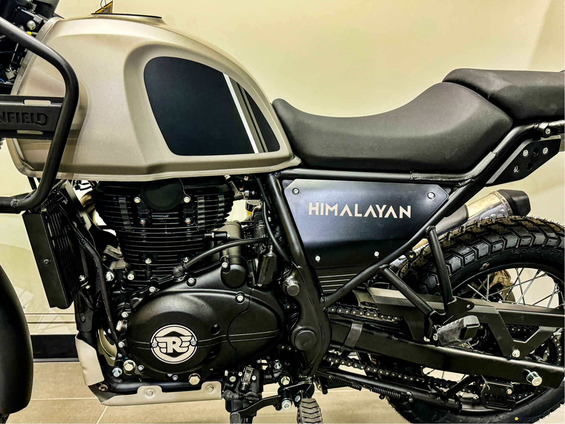 2023 Royal Enfield Himalayan in Enfield, Connecticut - Photo 22