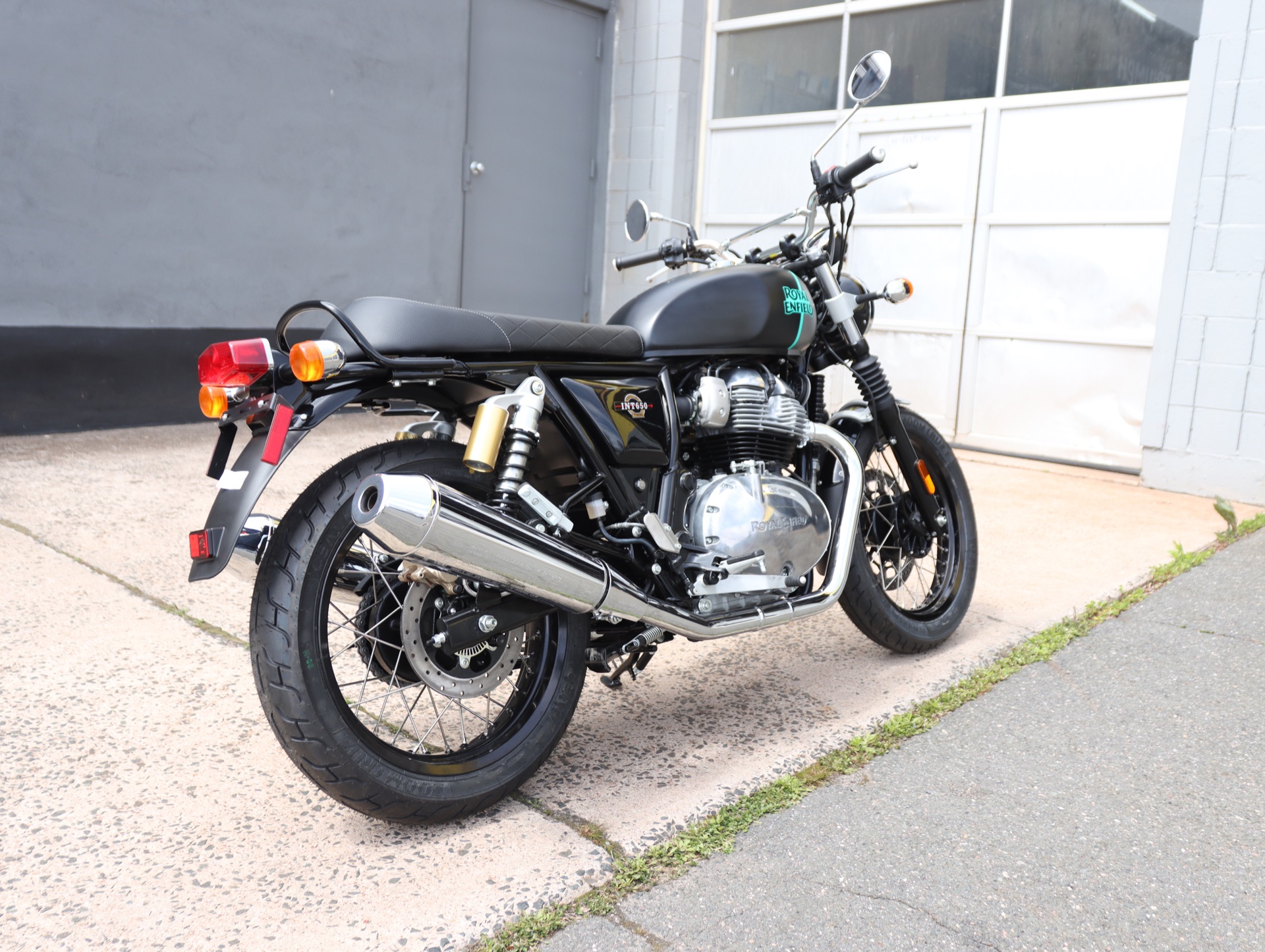 2022 Royal Enfield INT650 in Enfield, Connecticut - Photo 3