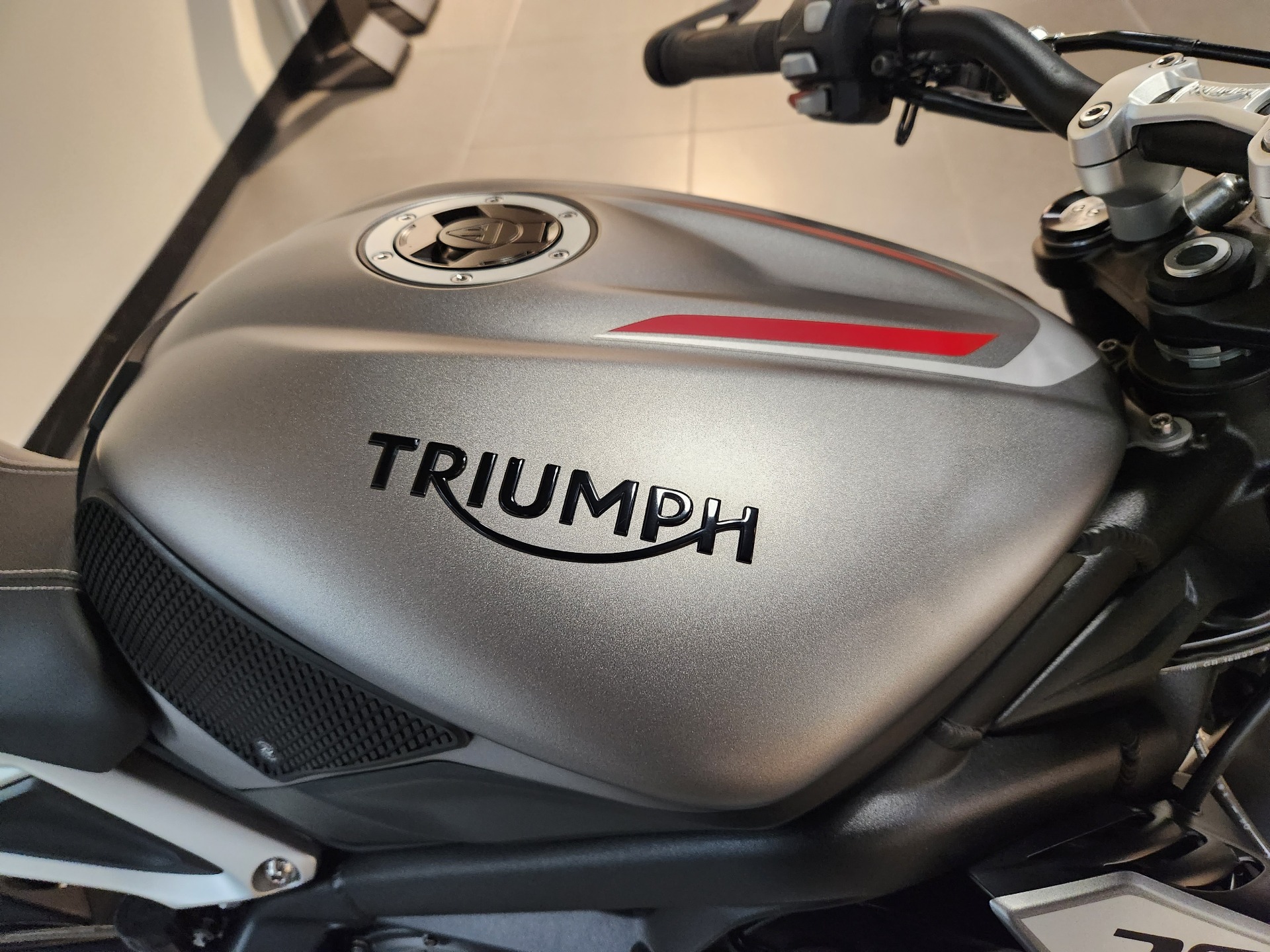 2018 Triumph Street Triple RS in Enfield, Connecticut - Photo 7