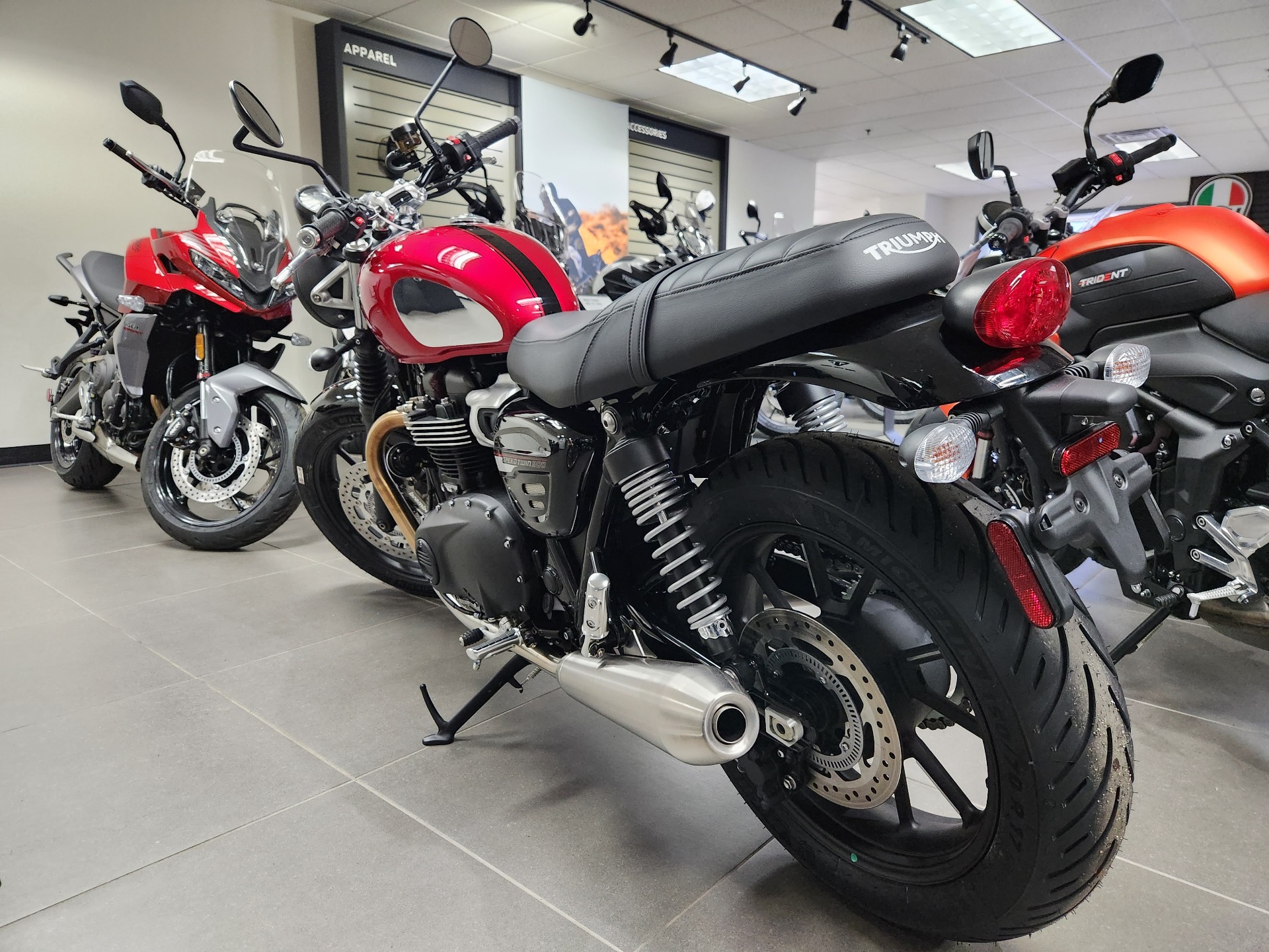 2023 Triumph Speed Twin 900 Chrome Edition in Enfield, Connecticut - Photo 6