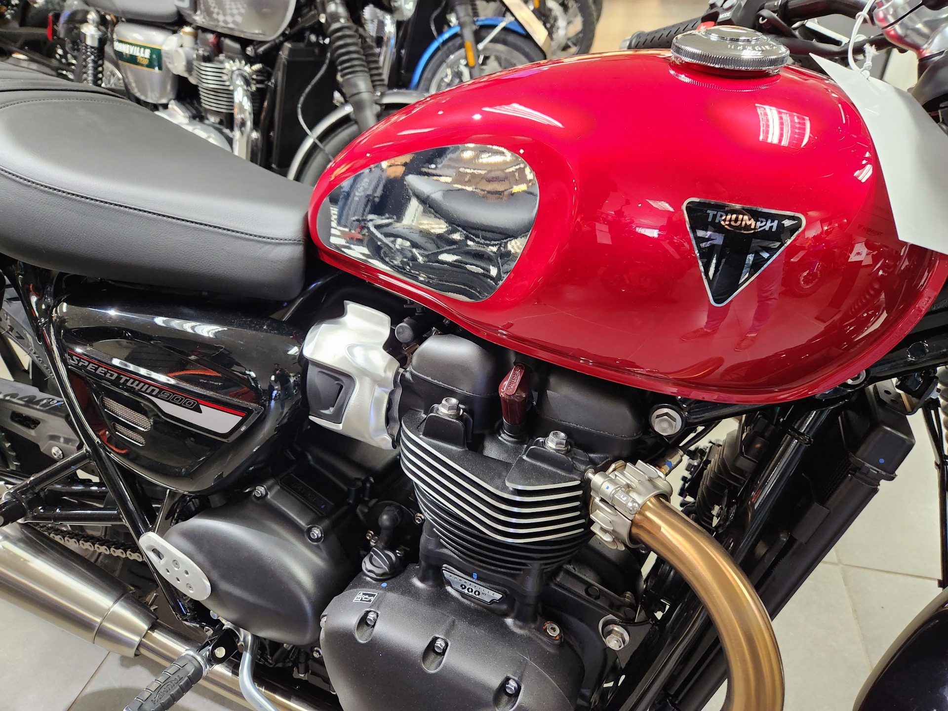 2023 Triumph Speed Twin 900 Chrome Edition in Enfield, Connecticut - Photo 8