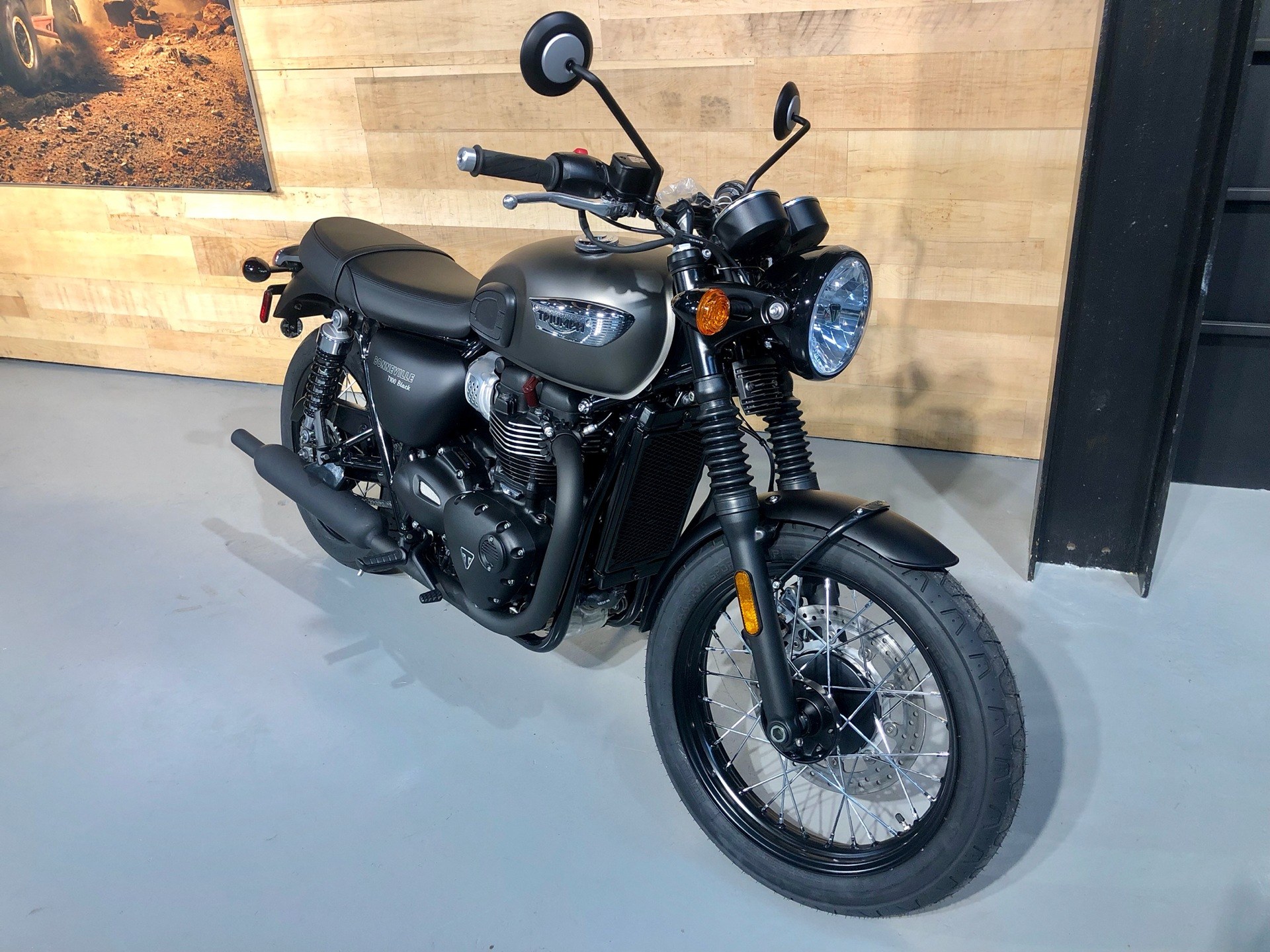 New 2020 Triumph Bonneville T100 Black Motorcycles In Enfield Ct Stock Number N A
