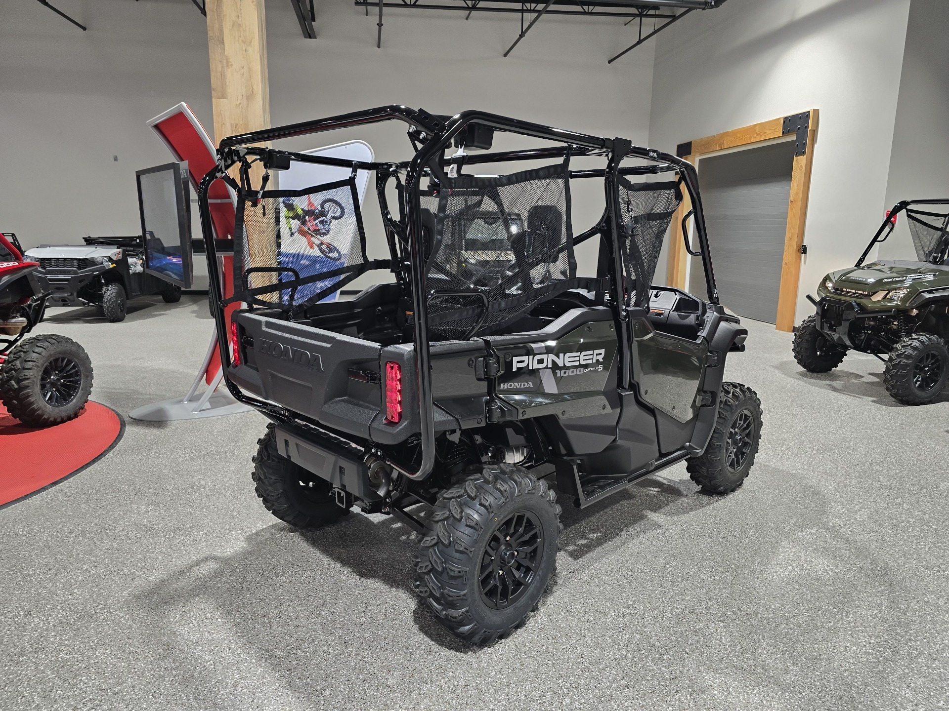 2024 Honda Pioneer 1000-5 Deluxe in Gorham, New Hampshire - Photo 5