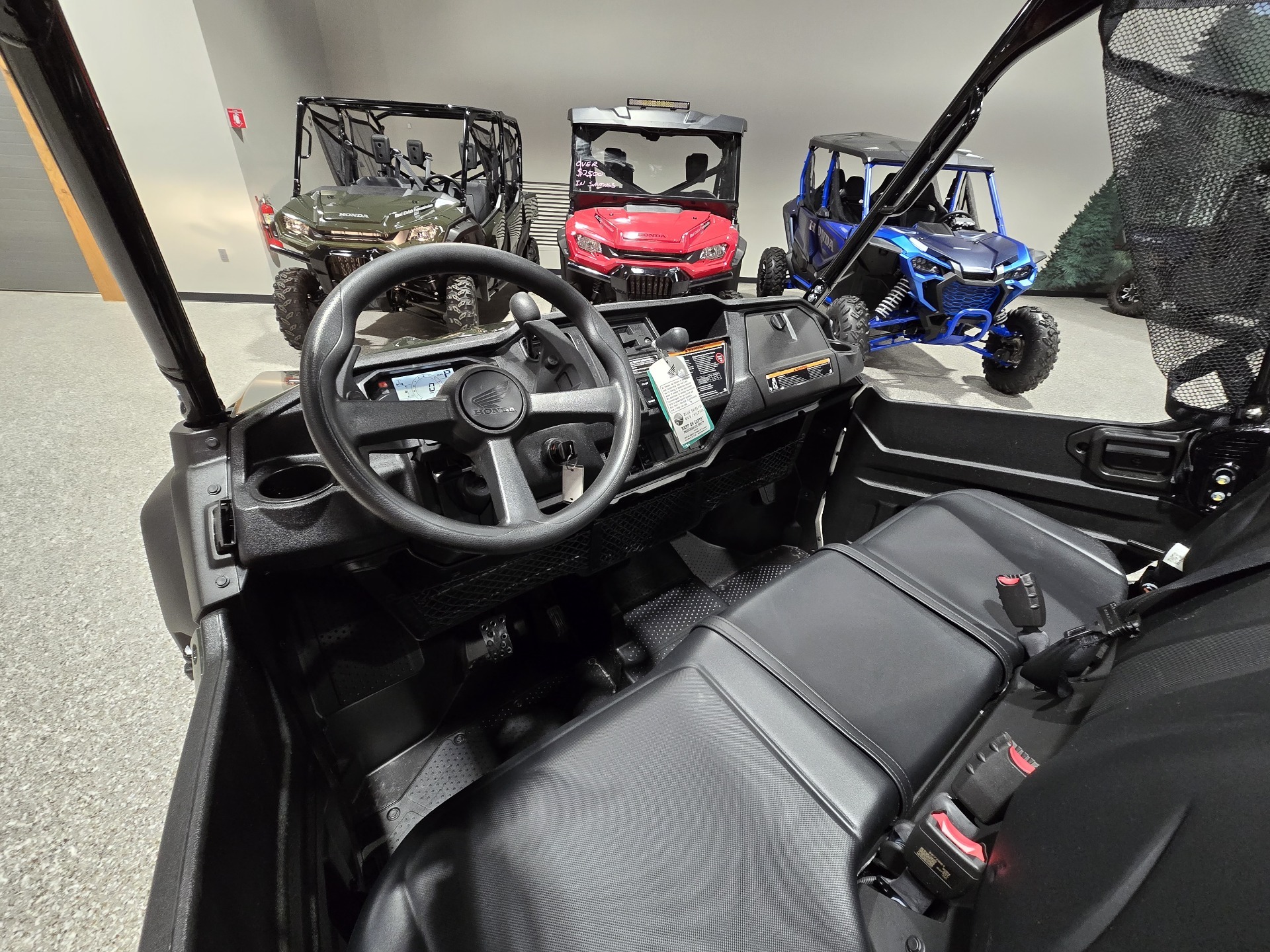 2024 Honda Pioneer 1000-5 Deluxe in Gorham, New Hampshire - Photo 9