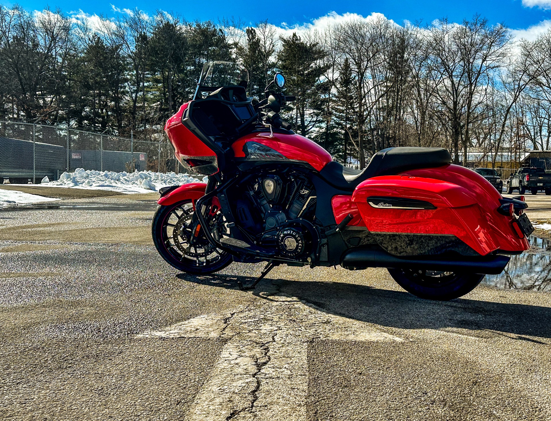 2023 Indian Motorcycle Challenger® Dark Horse® in Manchester, New Hampshire - Photo 5