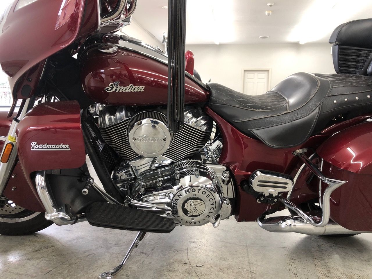 2017 Indian Motorcycle Roadmaster® in Manchester, New Hampshire - Photo 11
