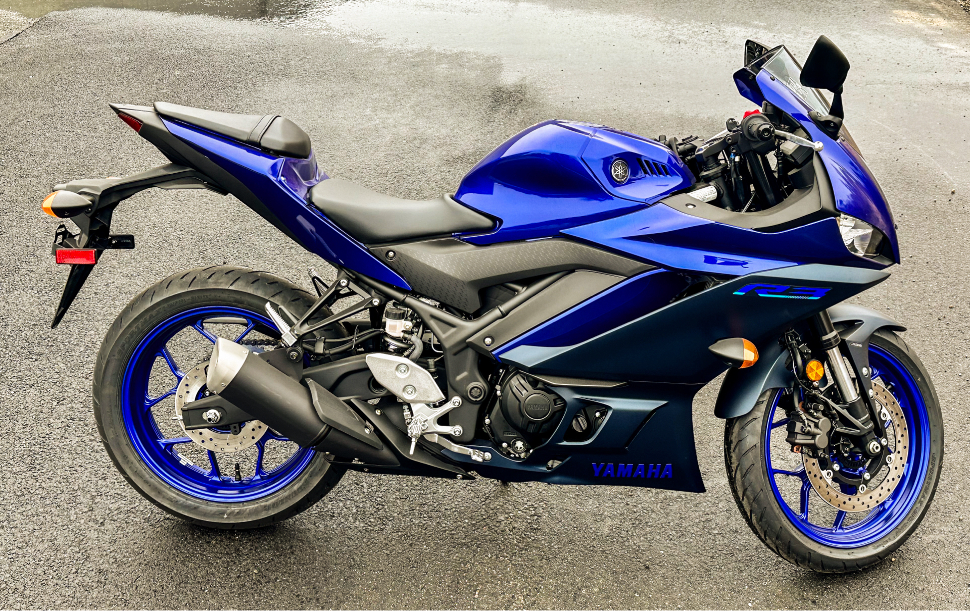 2023 Yamaha YZF-R3 ABS in Manchester, New Hampshire - Photo 9