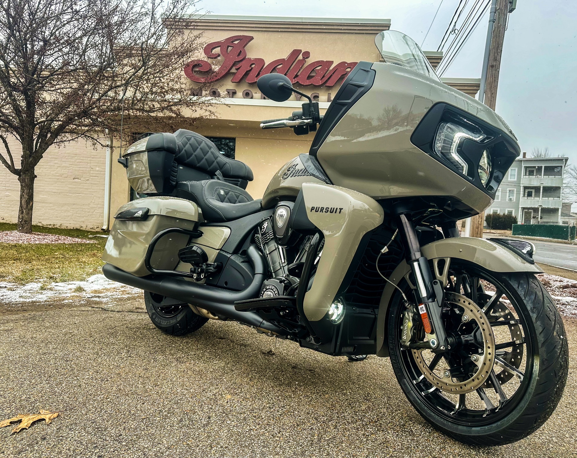 2023 Indian Motorcycle Pursuit® Dark Horse® Icon with Premium Package in Manchester, New Hampshire - Photo 1