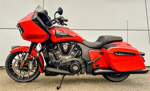 2024 Indian Motorcycle Challenger® Dark Horse® Icon with PowerBand Audio Package in Manchester, New Hampshire - Photo 34