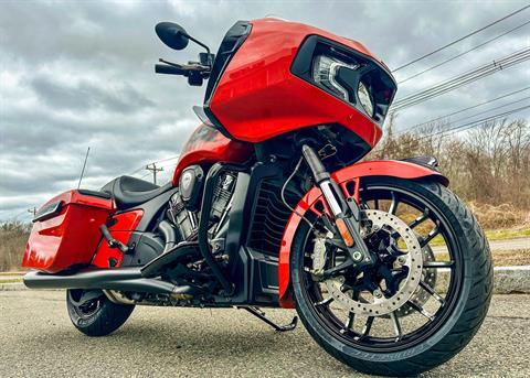 2024 Indian Motorcycle Challenger® Dark Horse® Icon with PowerBand Audio Package in Manchester, New Hampshire - Photo 21
