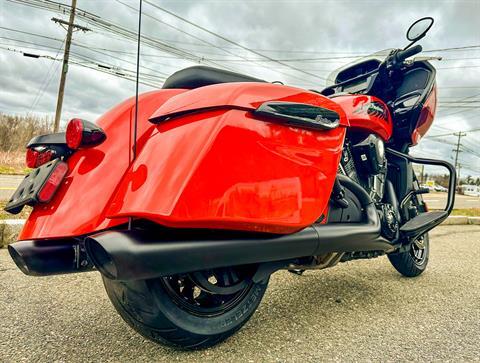 2024 Indian Motorcycle Challenger® Dark Horse® Icon with PowerBand Audio Package in Manchester, New Hampshire - Photo 38