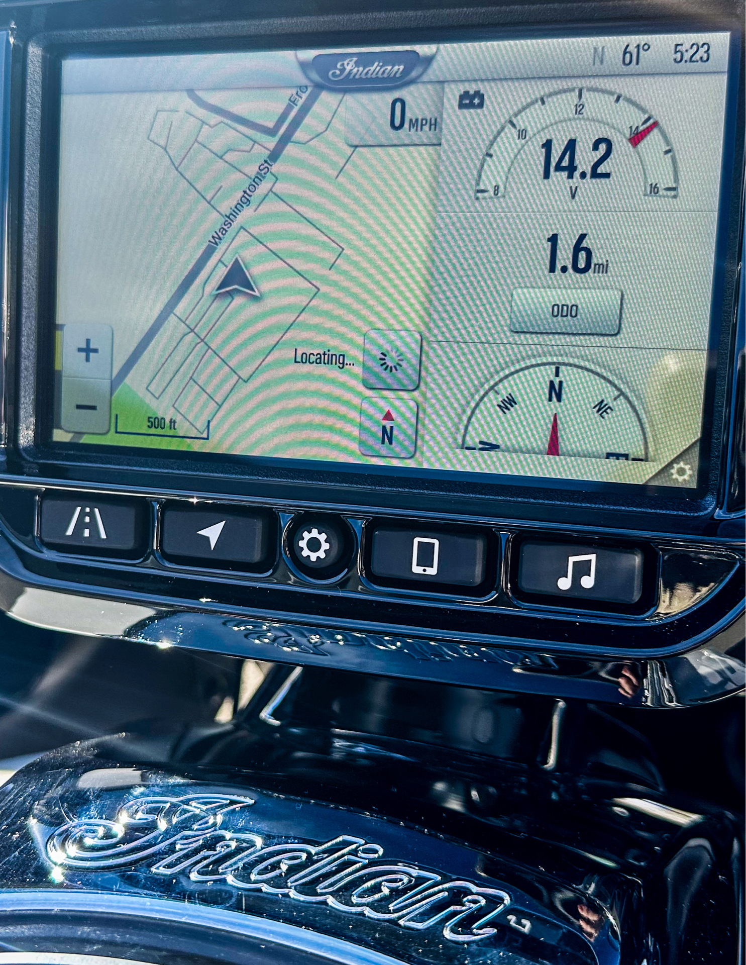 2024 Indian Motorcycle Challenger® Limited with PowerBand Audio Package in Manchester, New Hampshire - Photo 4
