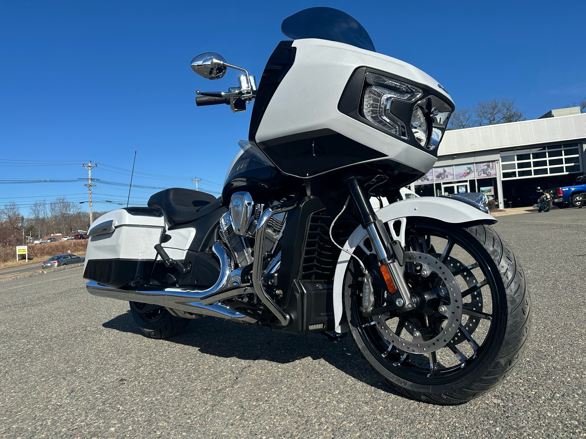 2024 Indian Motorcycle Challenger® Limited with PowerBand Audio Package in Manchester, New Hampshire - Photo 18