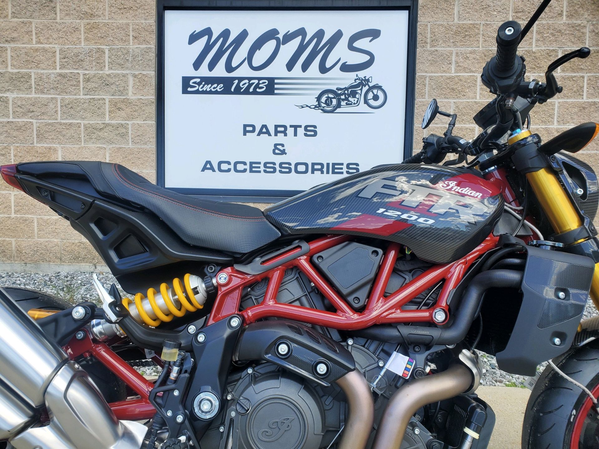 2024 Indian Motorcycle FTR R Carbon in Manchester, New Hampshire - Photo 4