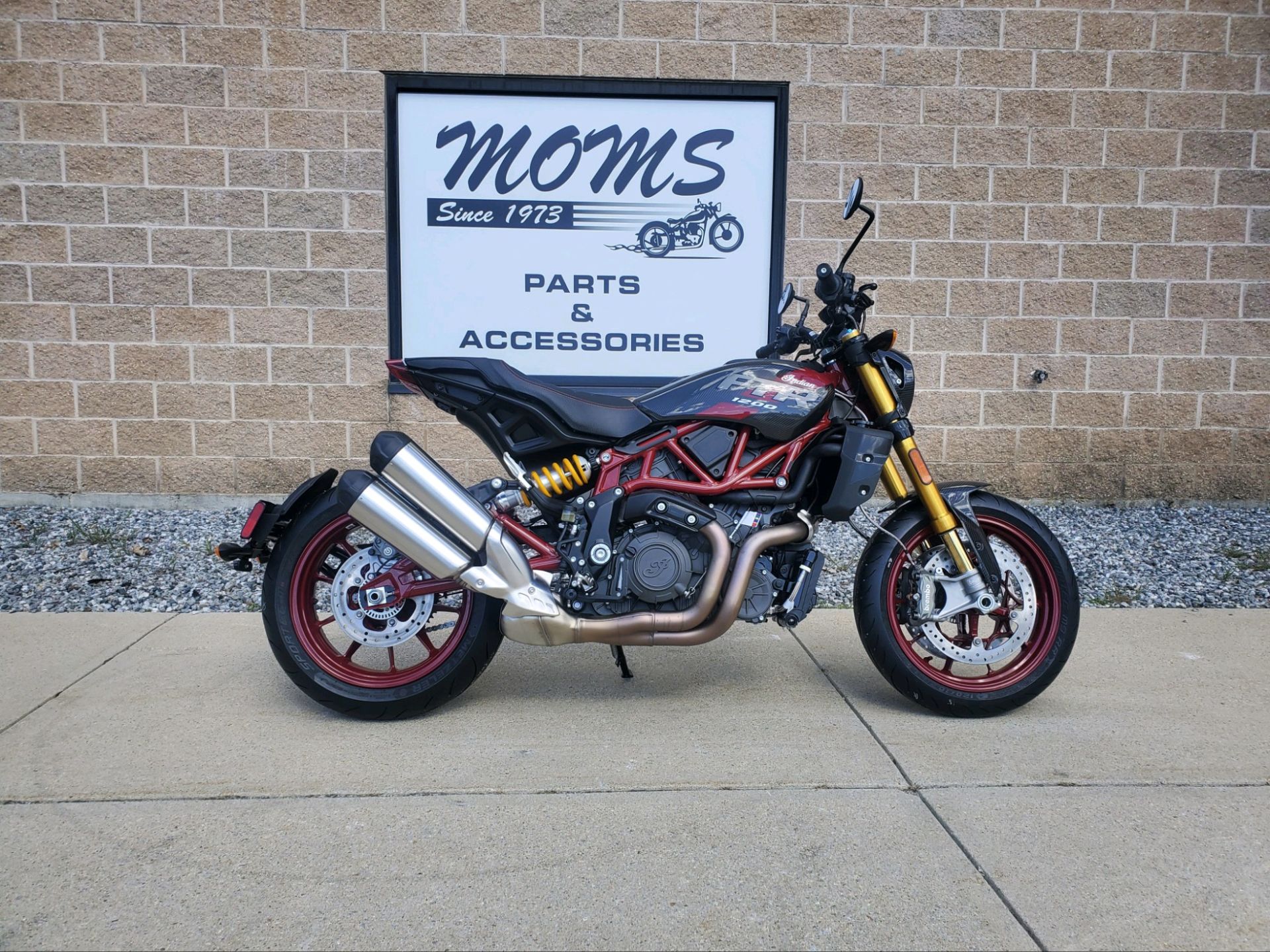 2024 Indian Motorcycle FTR R Carbon in Manchester, New Hampshire - Photo 1