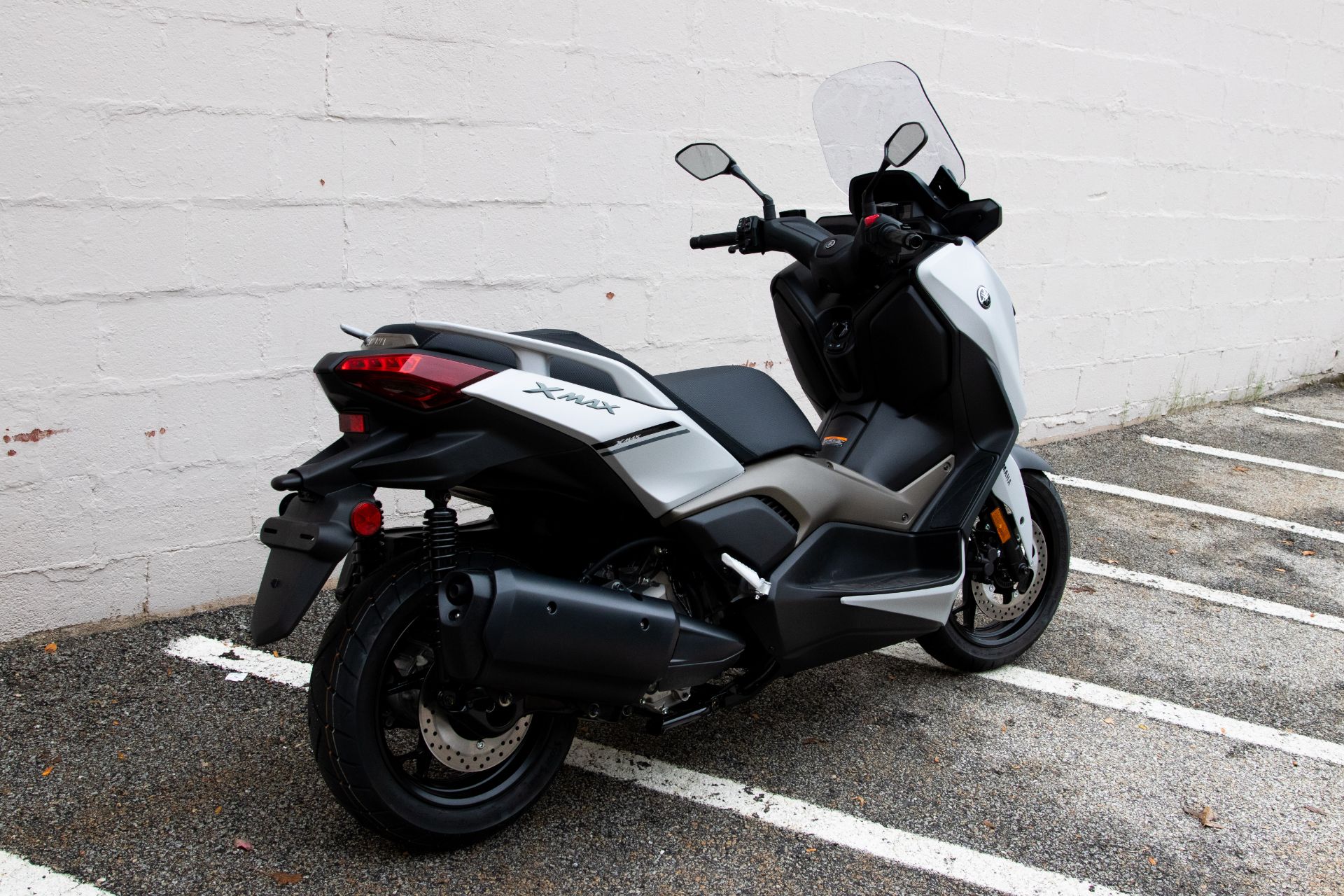 2024 Yamaha XMAX in Manchester, New Hampshire - Photo 4