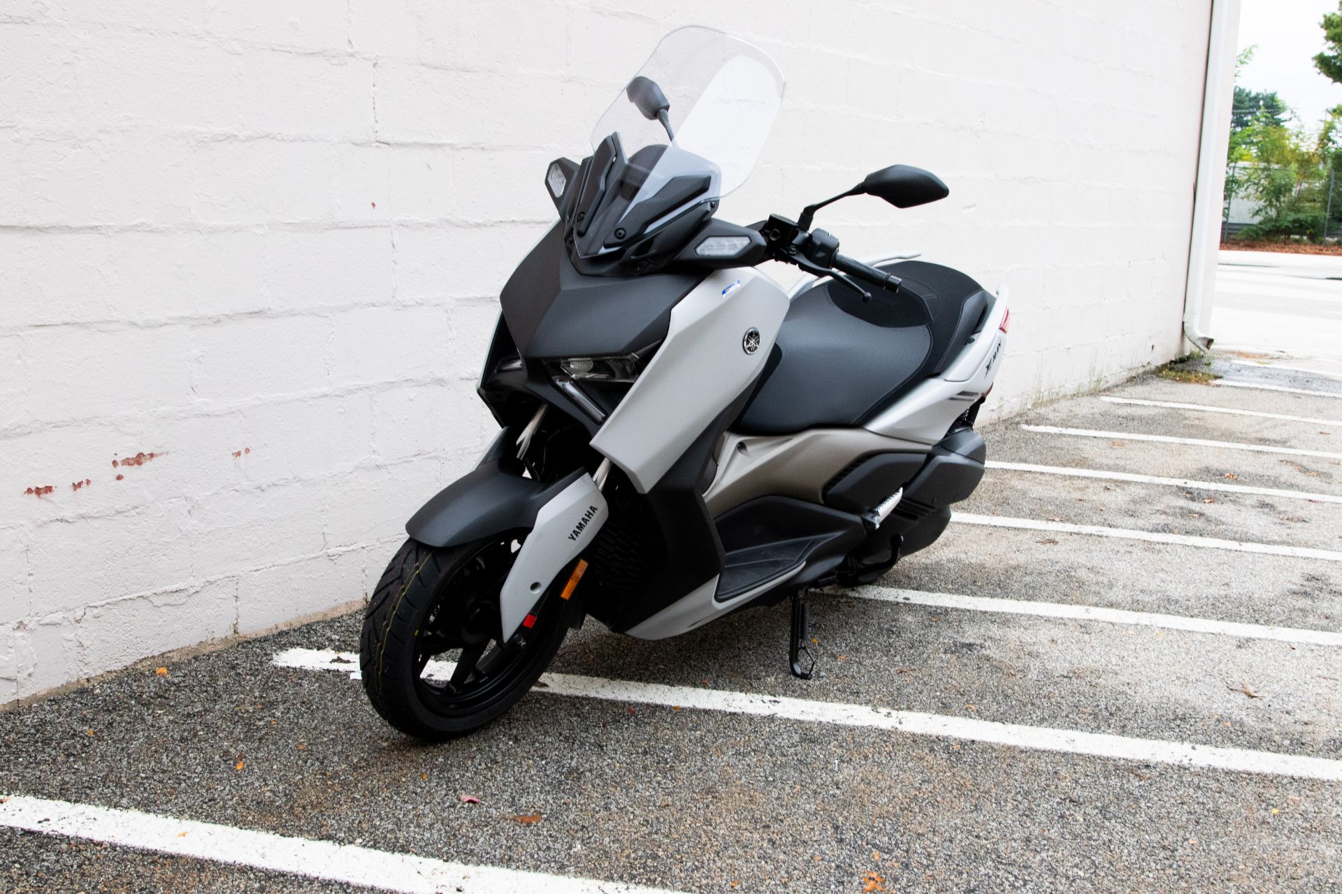 2024 Yamaha XMAX in Manchester, New Hampshire - Photo 6