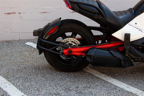 2015 Can-Am Spyder® F3 SM6 in Manchester, New Hampshire - Photo 5