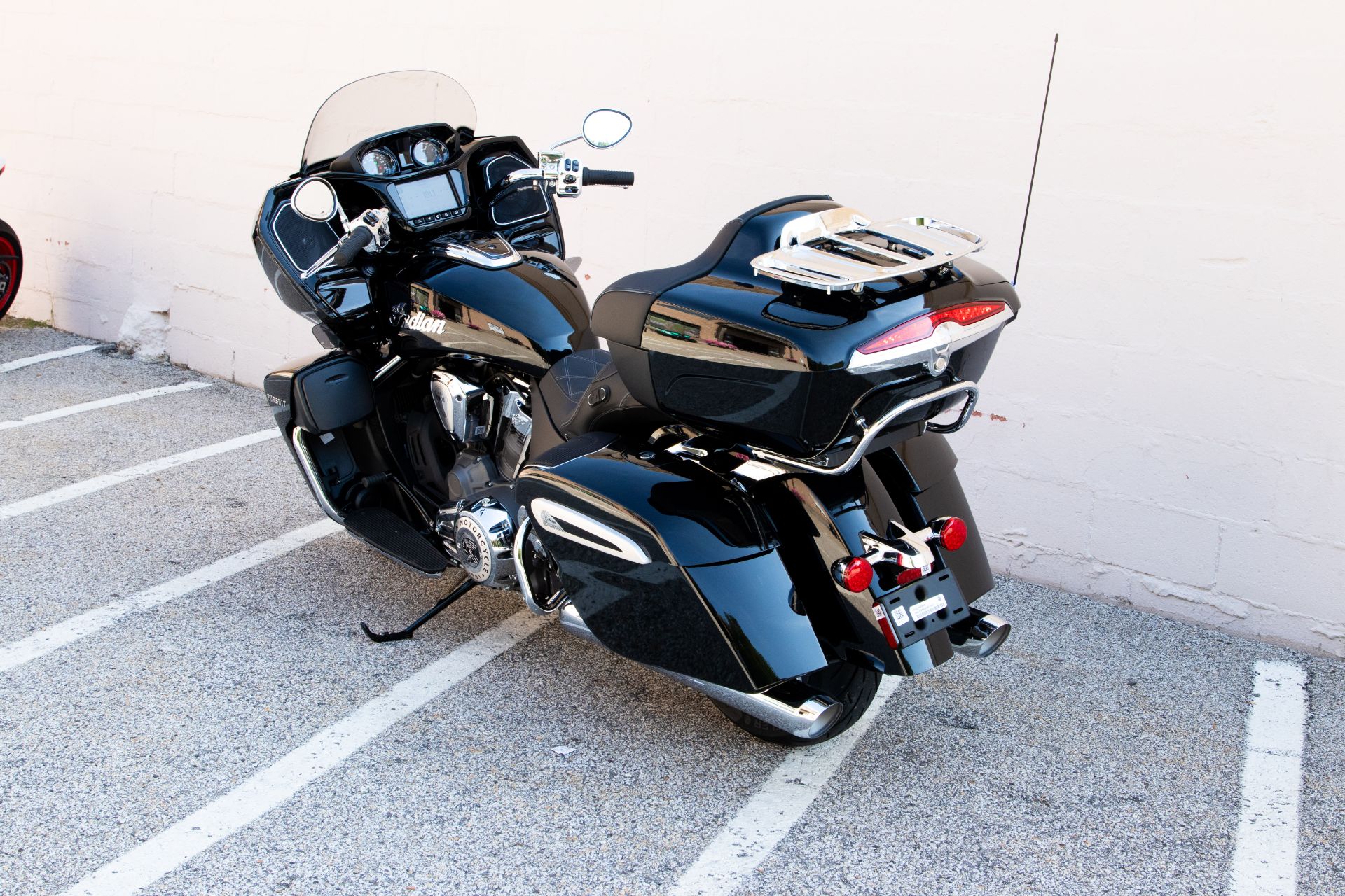 2024 Indian Motorcycle Pursuit® Limited® with PowerBand Audio Package in Manchester, New Hampshire - Photo 8