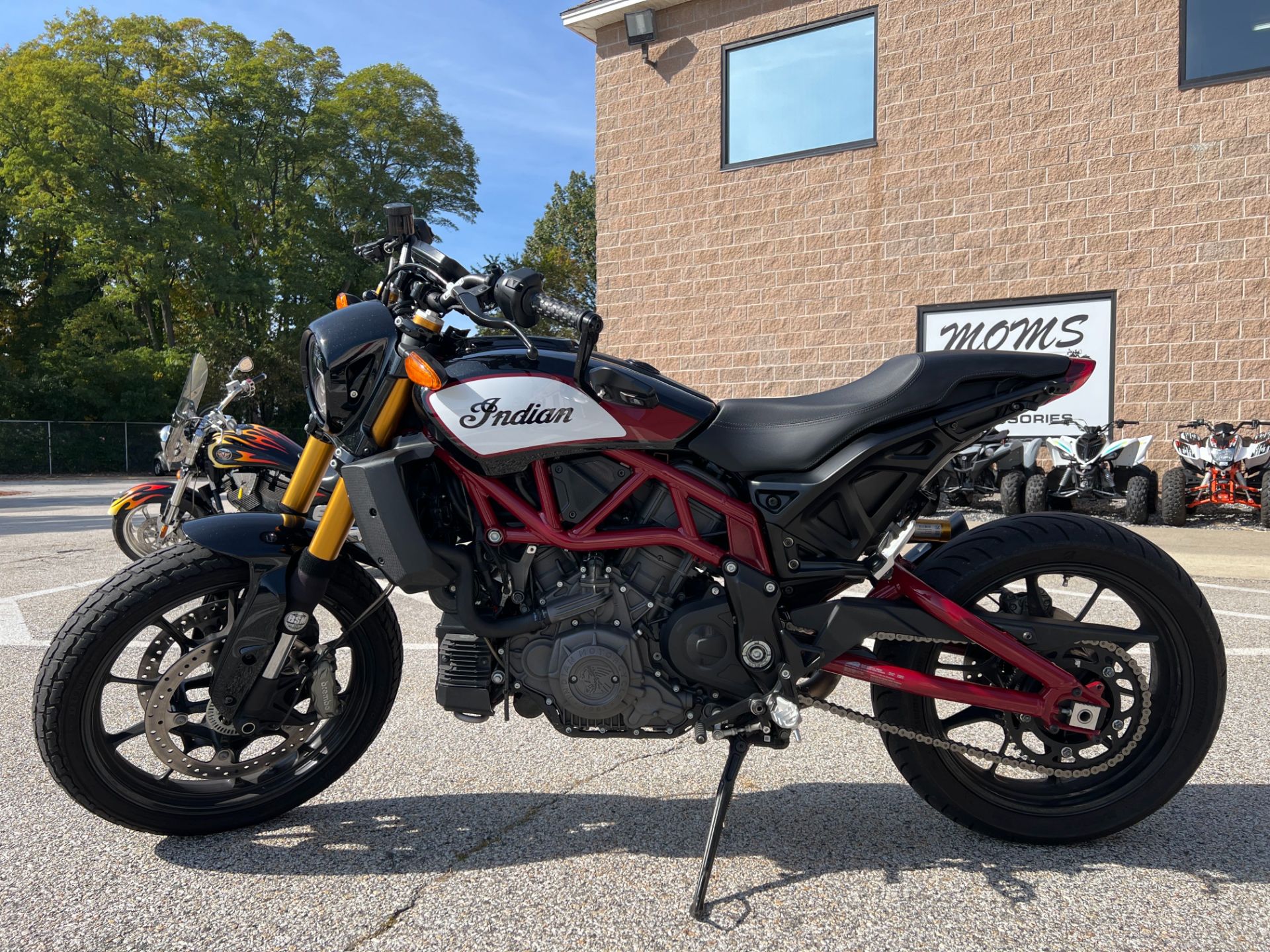 2019 Indian Motorcycle FTR™ 1200 S in Manchester, New Hampshire - Photo 2