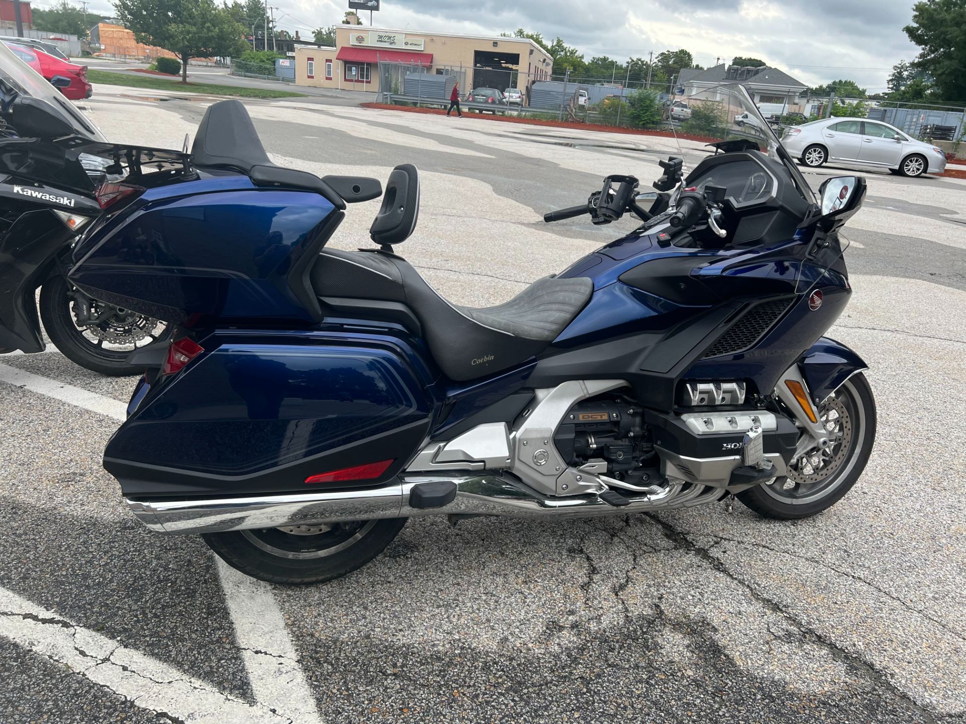 2018 Honda GOLD WING TOUR DCT in Manchester, New Hampshire - Photo 6