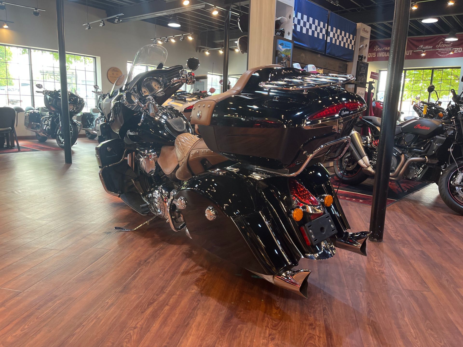 2016 Indian Motorcycle Roadmaster® in Manchester, New Hampshire - Photo 5