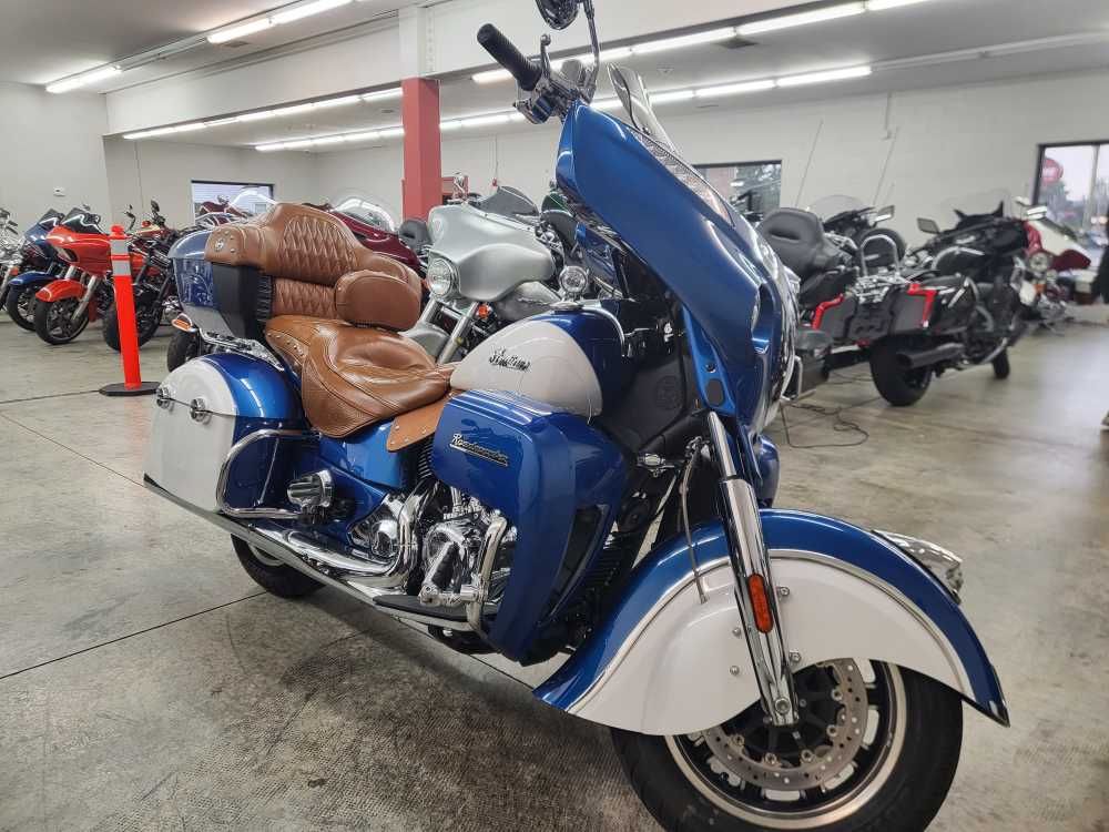 2019 Indian Motorcycle Roadmaster® Icon Series in Manchester, New Hampshire - Photo 2
