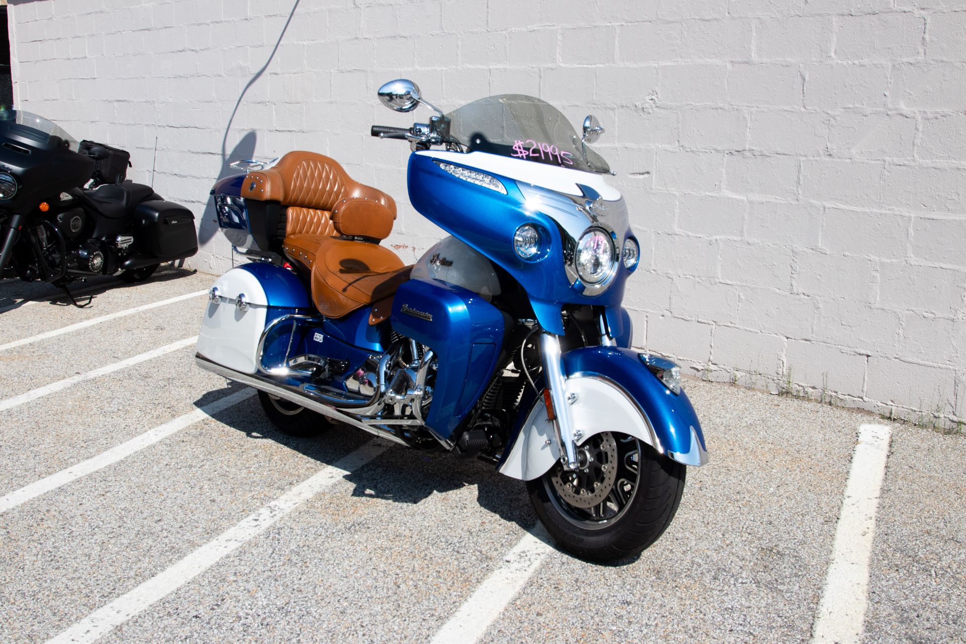 2019 Indian Motorcycle Roadmaster® Icon Series in Manchester, New Hampshire - Photo 2