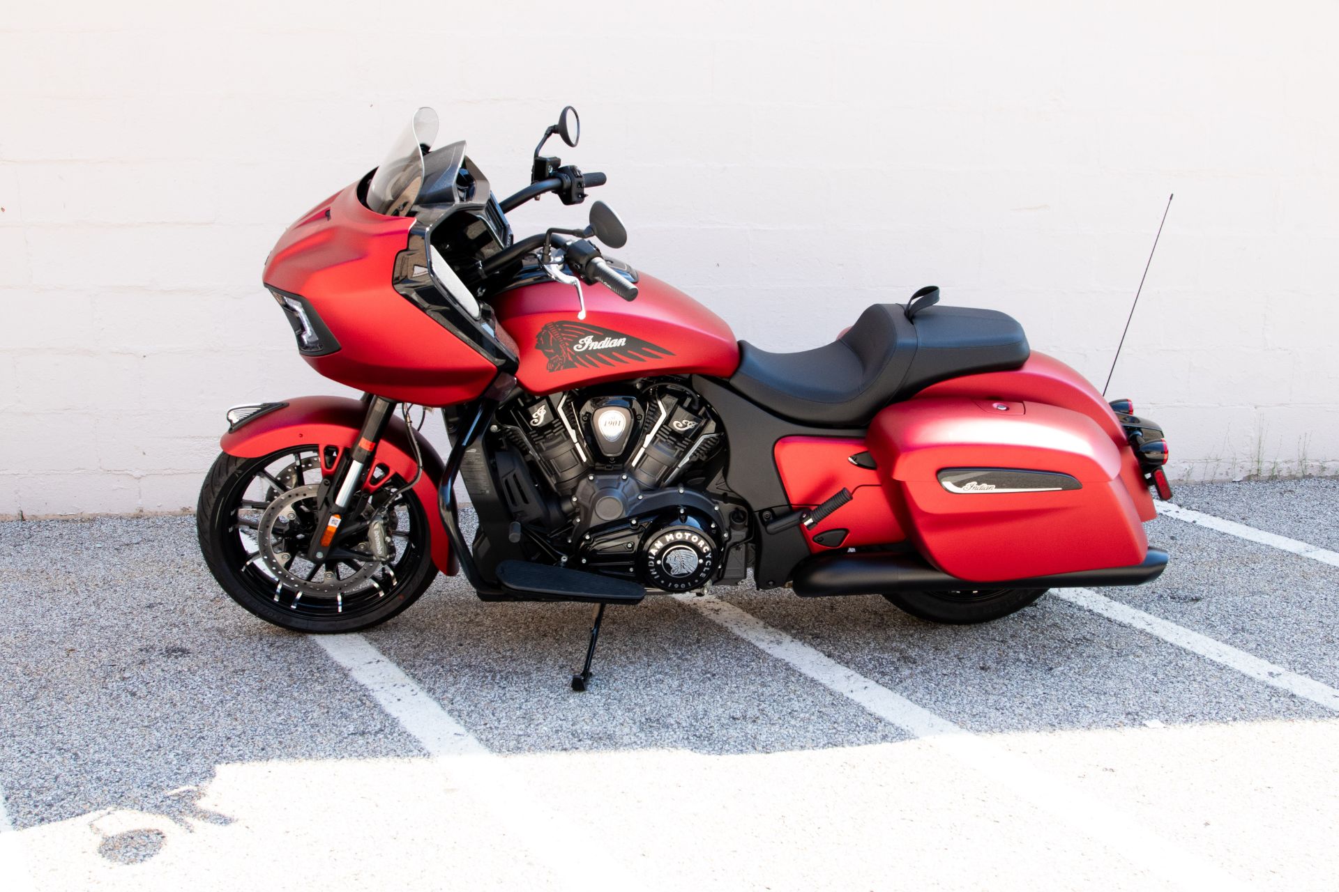 2024 Indian Motorcycle Challenger® Dark Horse® in Manchester, New Hampshire - Photo 7