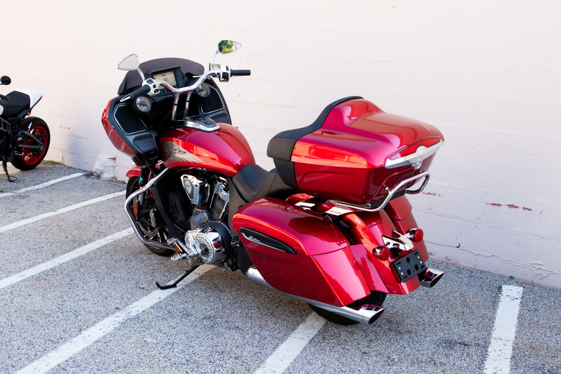 2020 Indian Motorcycle Challenger® Limited in Manchester, New Hampshire - Photo 8