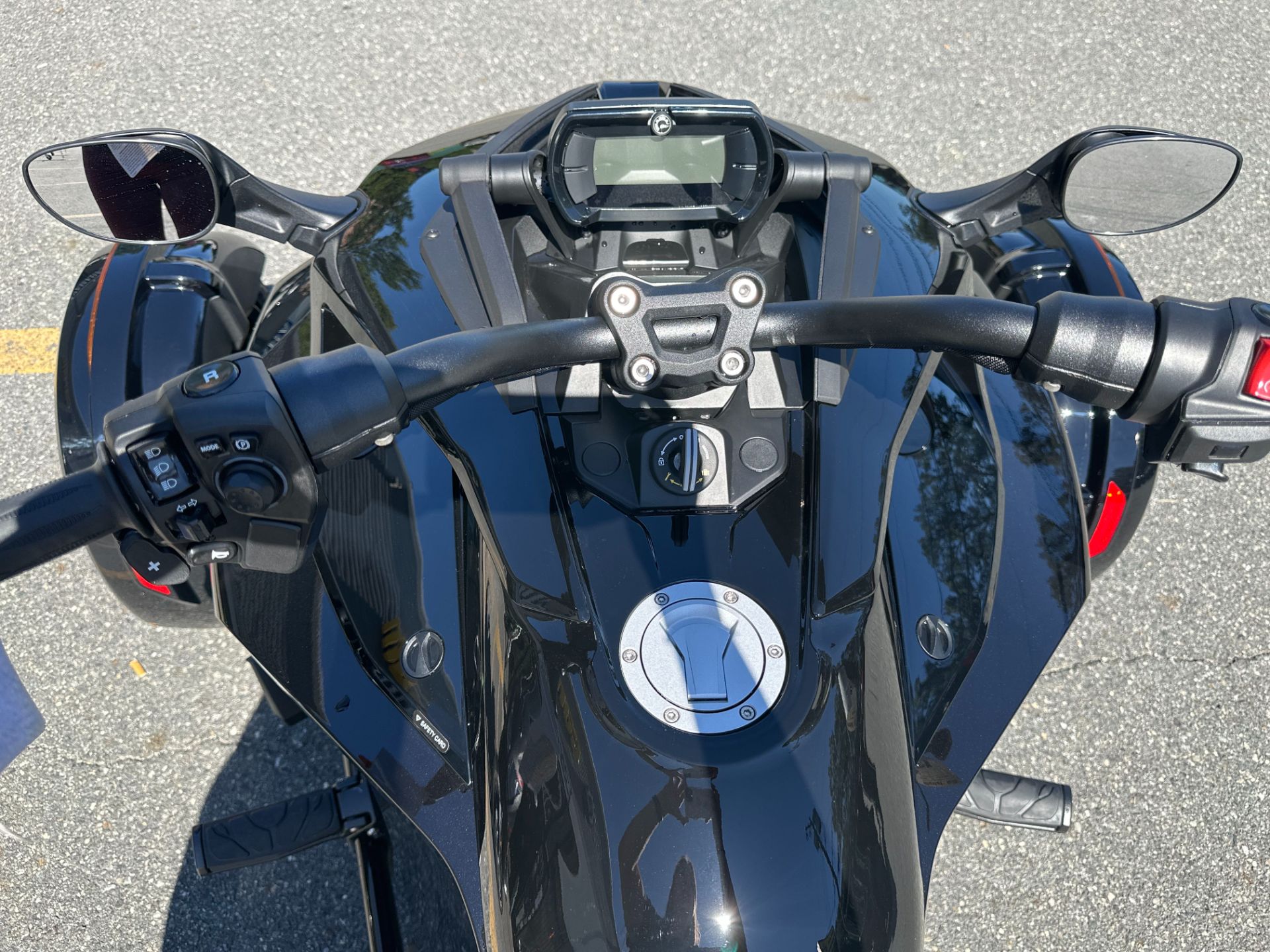2023 Can-Am Spyder F3 in North Chelmsford, Massachusetts - Photo 12