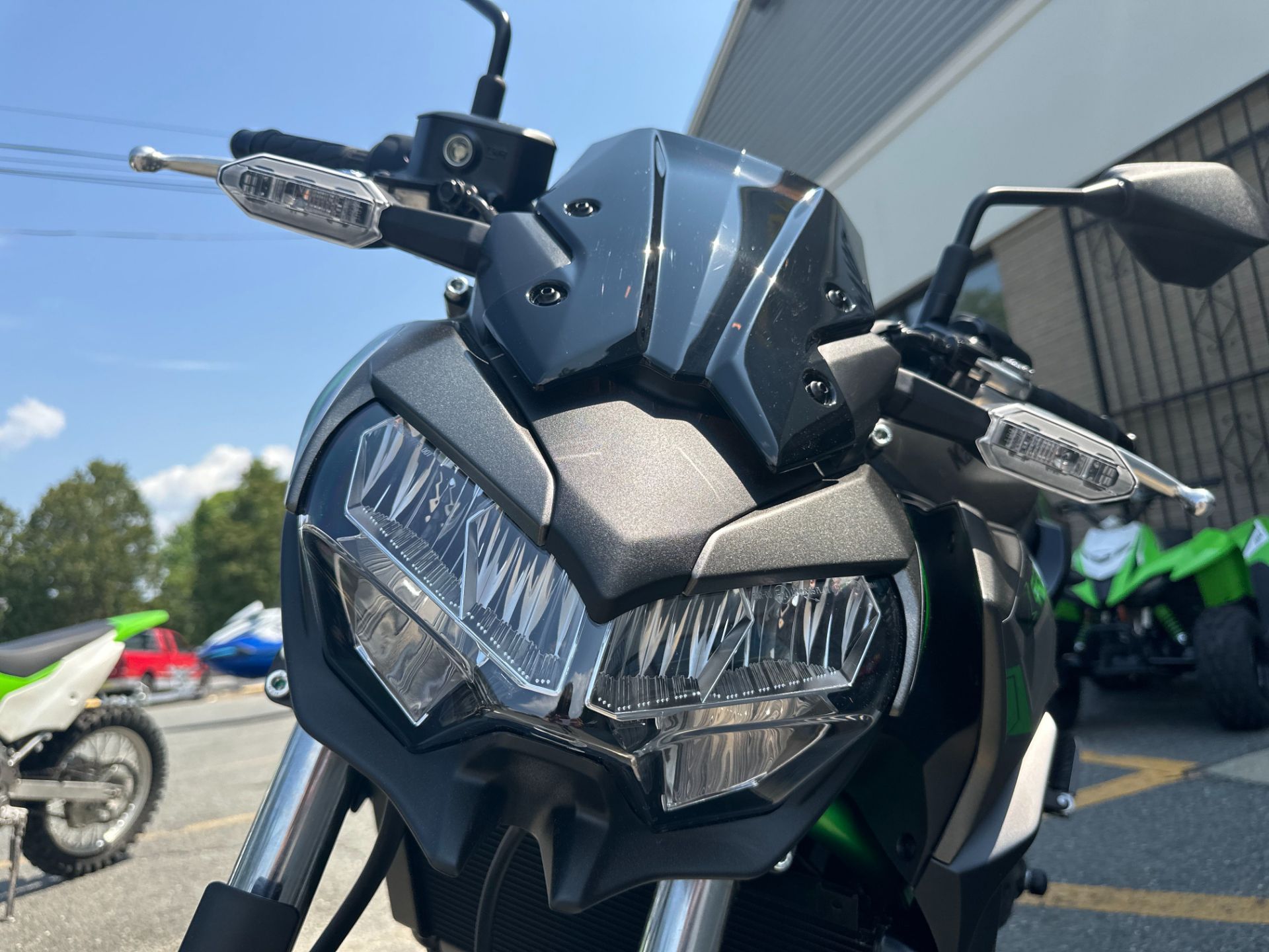 2023 Kawasaki Z650 in North Chelmsford, Massachusetts - Photo 3