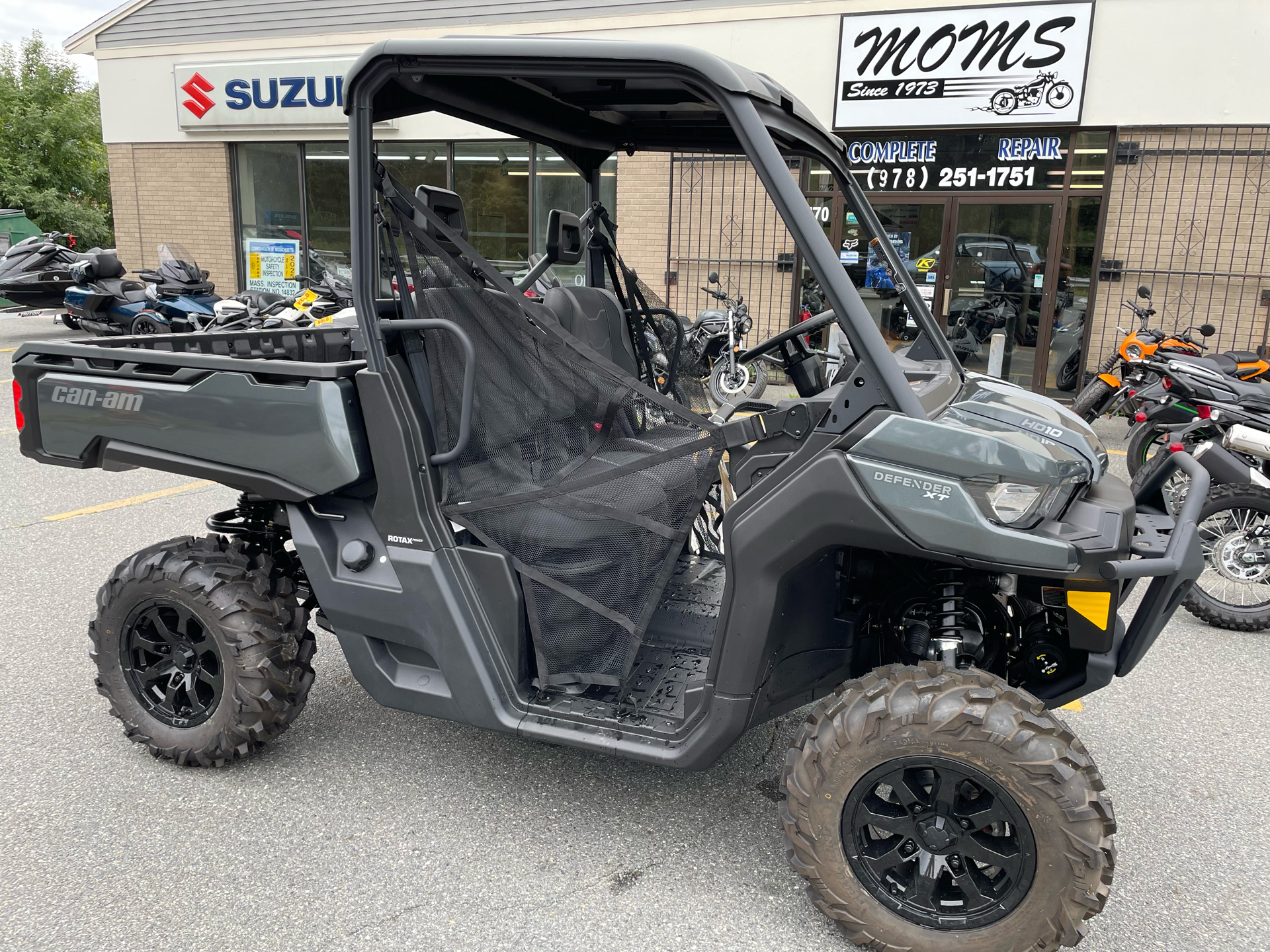 2024 Can-Am Defender XT HD10 in North Chelmsford, Massachusetts - Photo 1