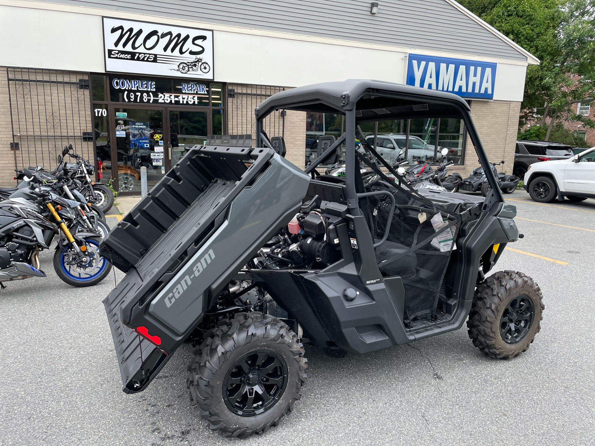 2024 Can-Am Defender XT HD10 in North Chelmsford, Massachusetts - Photo 9